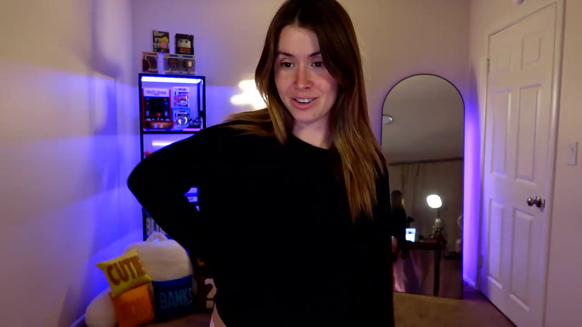 Gallery image thumbnail from ImperialKiss's myfreecams stream on, 05/27/2026, 07:13 image 4 of 20
