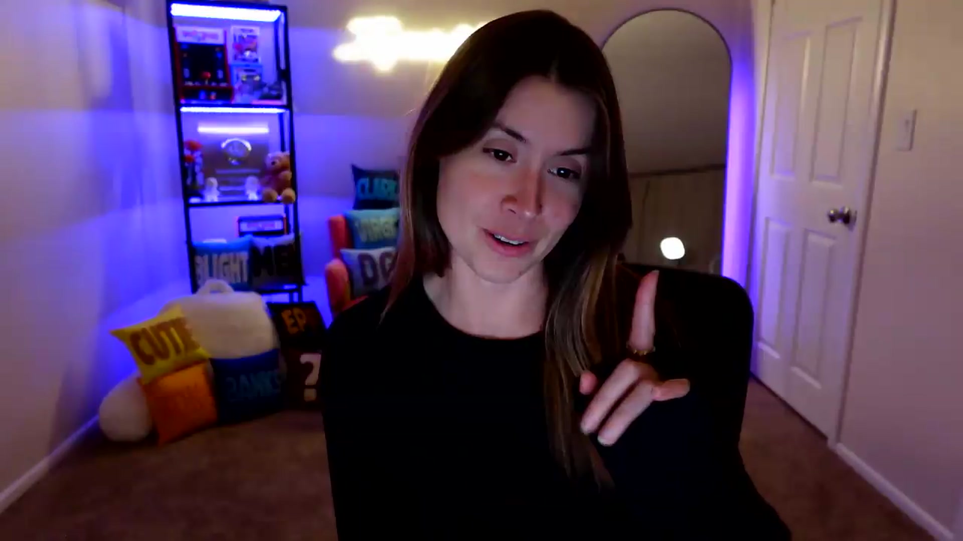 Gallery image thumbnail from ImperialKiss's myfreecams stream on, 05/27/2026, 07:13 image 14 of 20