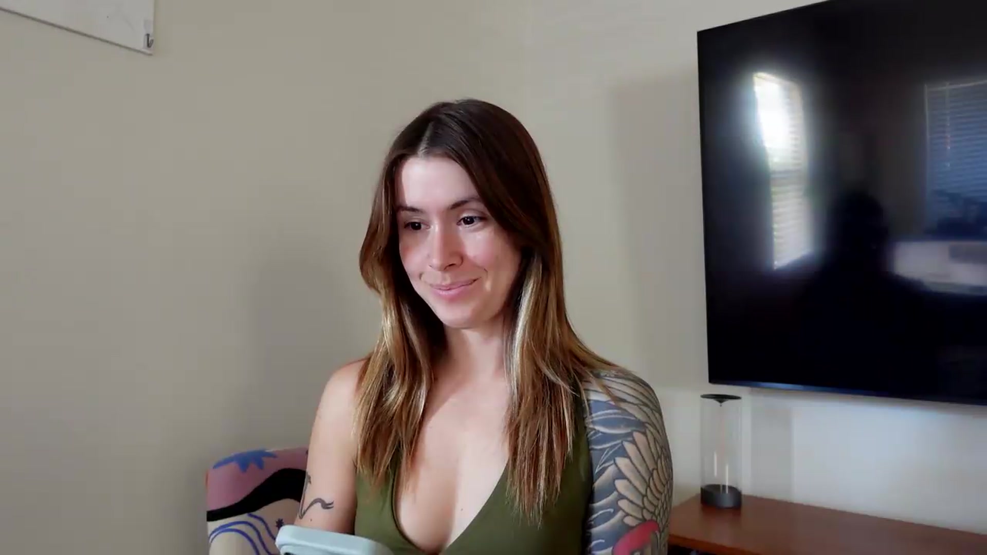 Gallery image thumbnail from ImperialKiss's myfreecams stream on, 05/30/2026, 20:32 image 16 of 20