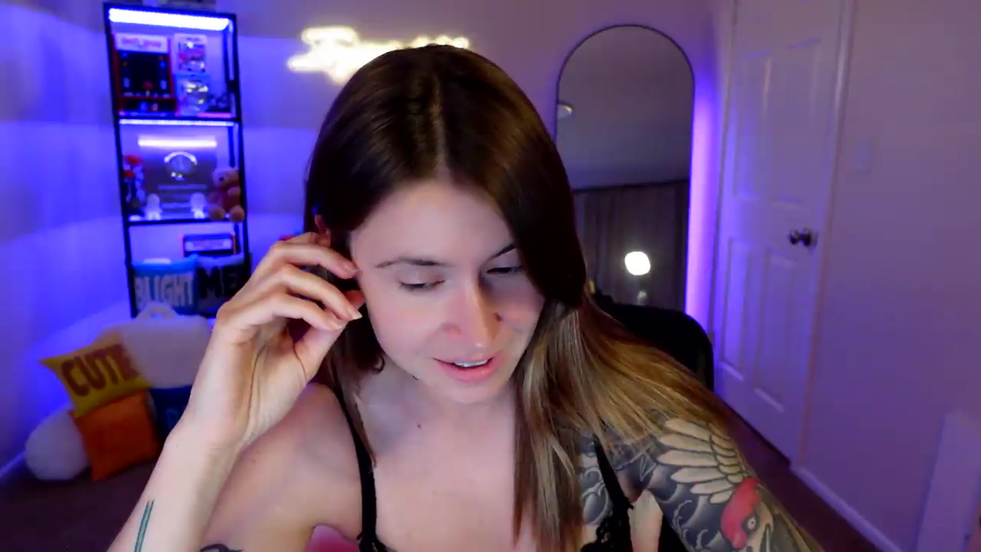 Gallery image thumbnail from ImperialKiss's myfreecams stream on, 06/01/2026, 07:23 image 4 of 20