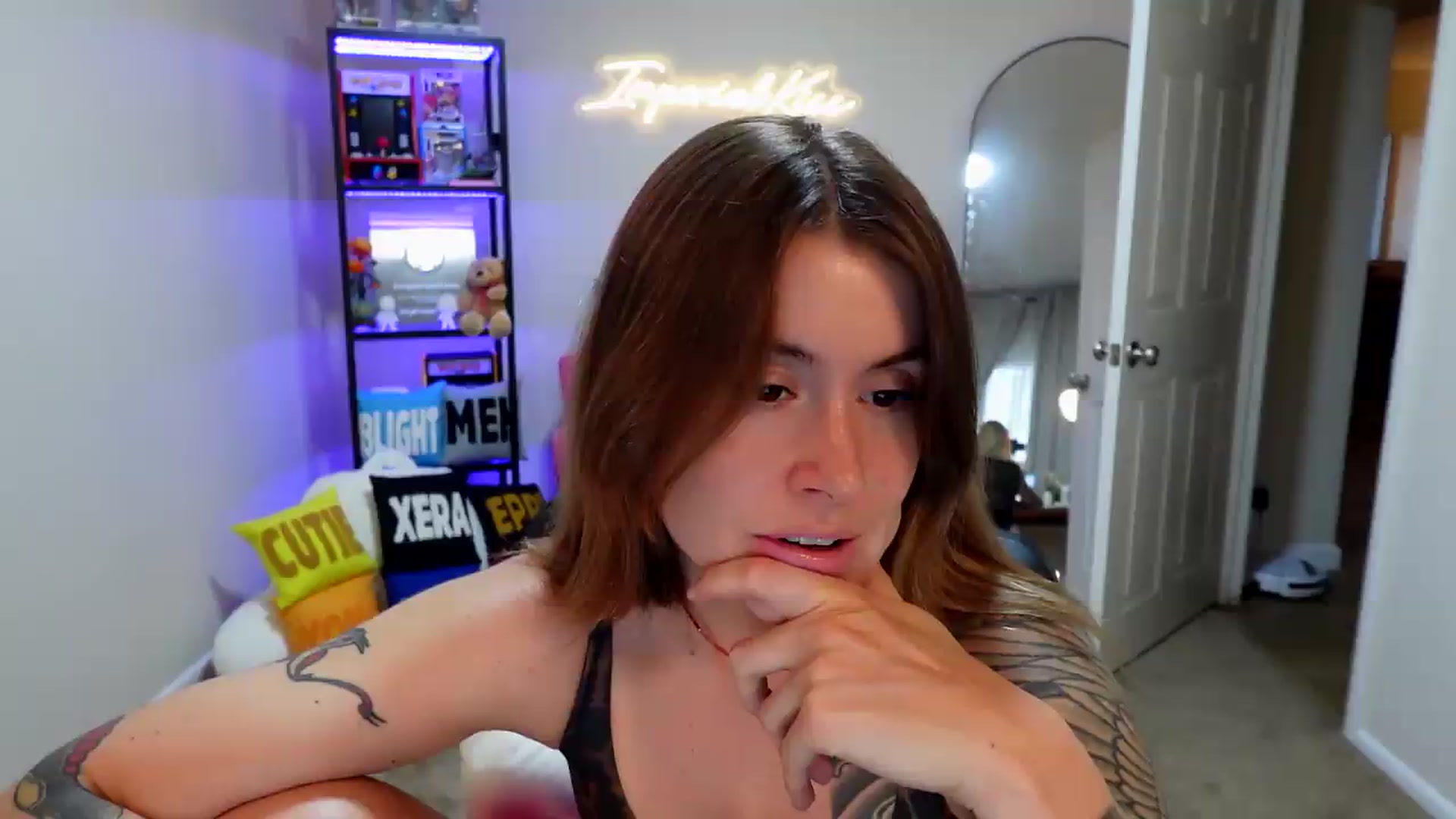Gallery image thumbnail from ImperialKiss's myfreecams stream on, 06/05/2026, 06:34 image 1 of 20