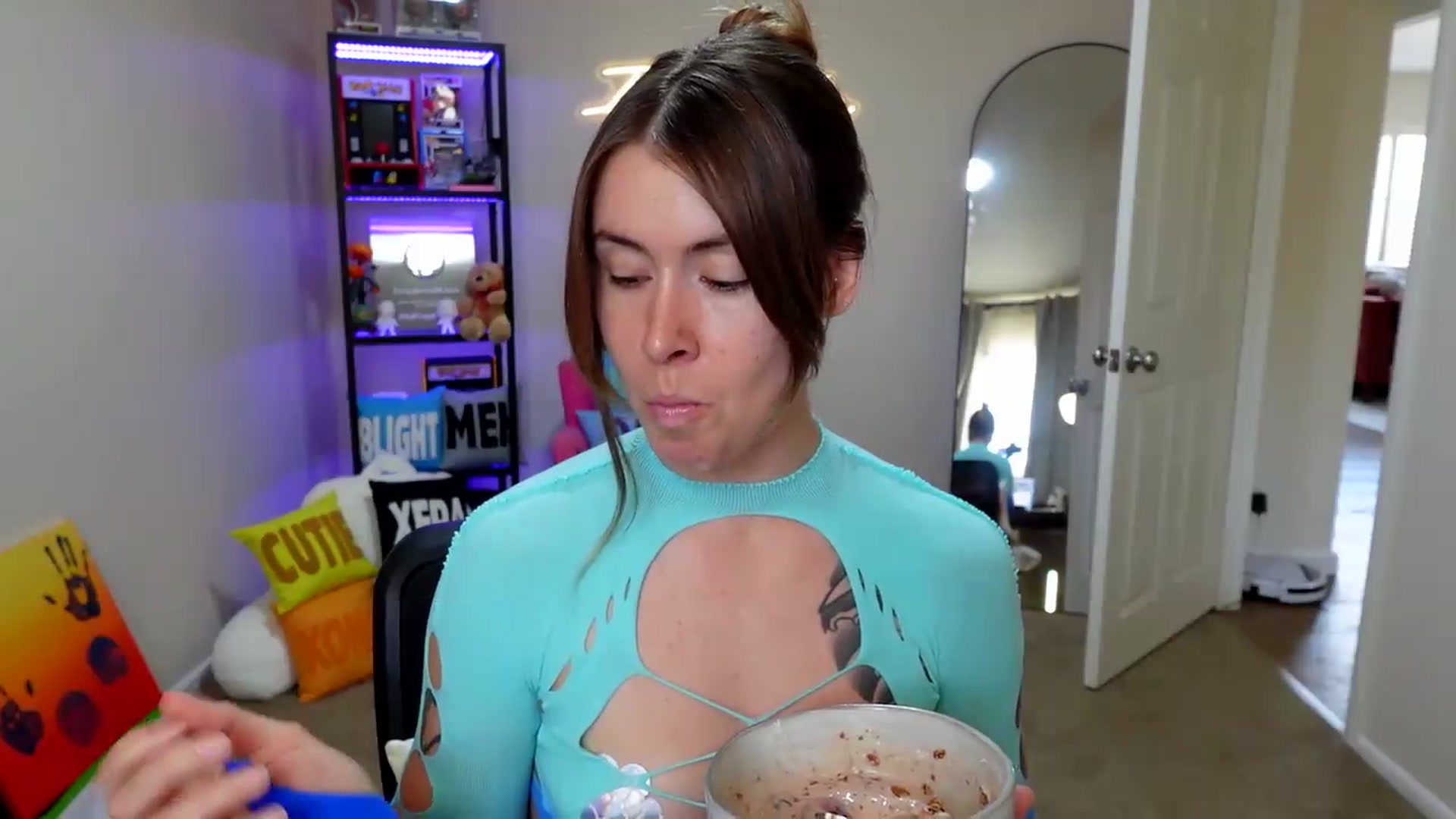 Gallery image thumbnail from ImperialKiss's myfreecams stream on, 06/06/2026, 24:01 image 2 of 20