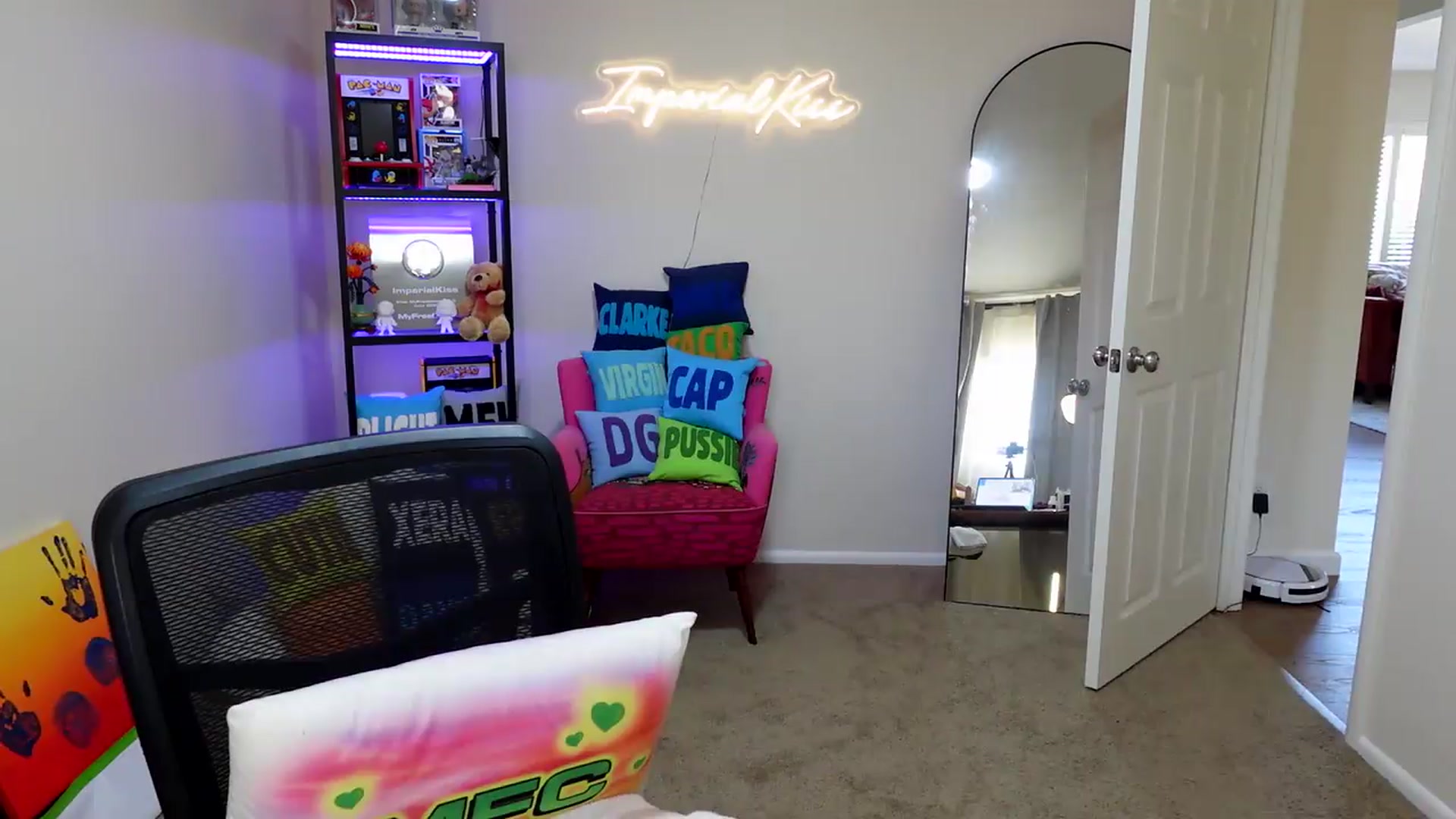 Gallery image thumbnail from ImperialKiss's myfreecams stream on, 06/06/2026, 24:01 image 9 of 20