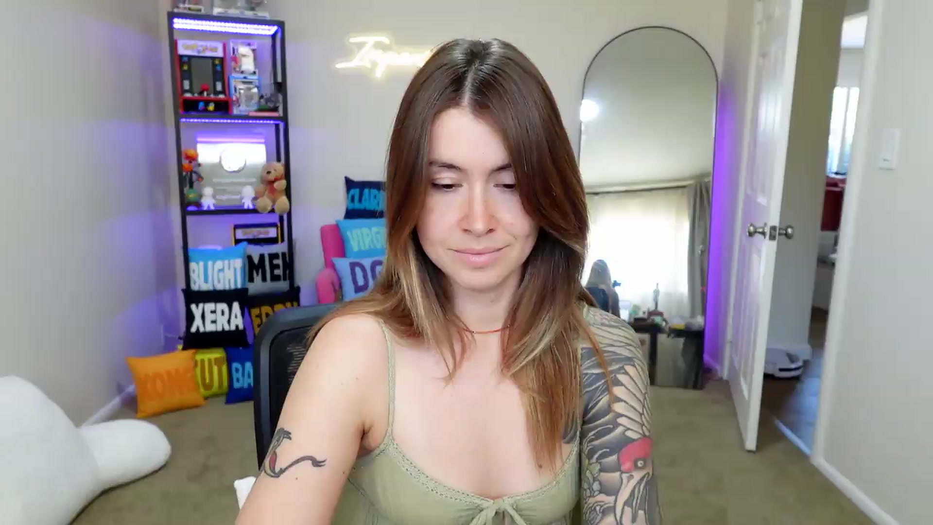Gallery image thumbnail from ImperialKiss's myfreecams stream on, 06/07/2026, 22:08 image 10 of 20