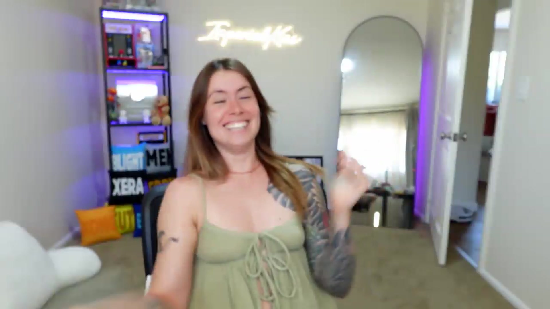 Gallery image thumbnail from ImperialKiss's myfreecams stream on, 06/07/2026, 22:08 image 7 of 20