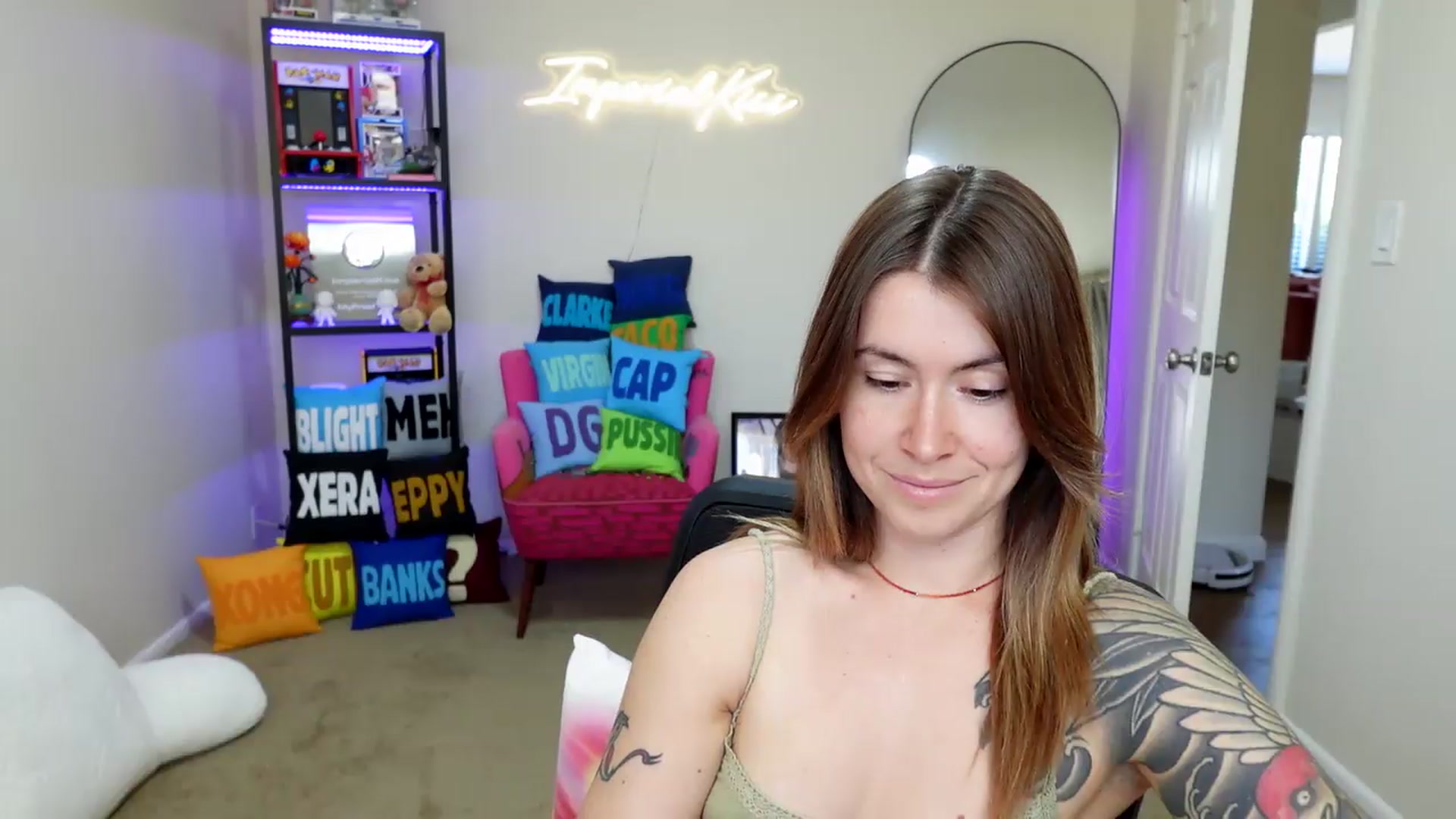 Gallery image thumbnail from ImperialKiss's myfreecams stream on, 06/07/2026, 22:08 image 15 of 20