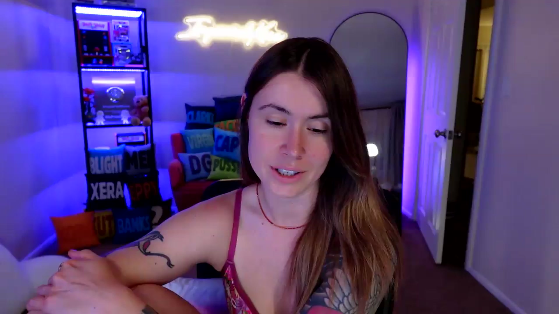 Gallery image thumbnail from ImperialKiss's myfreecams stream on, 06/08/2026, 06:56 image 5 of 20