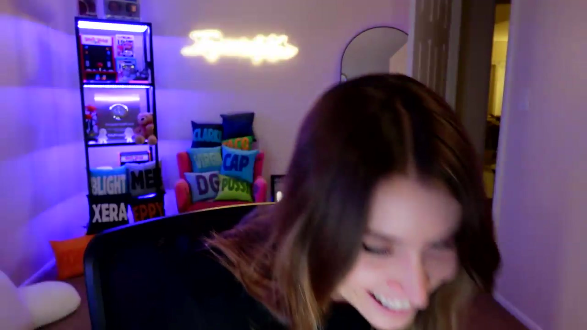 Gallery image thumbnail from ImperialKiss's myfreecams stream on, 06/09/2026, 07:12 image 17 of 20