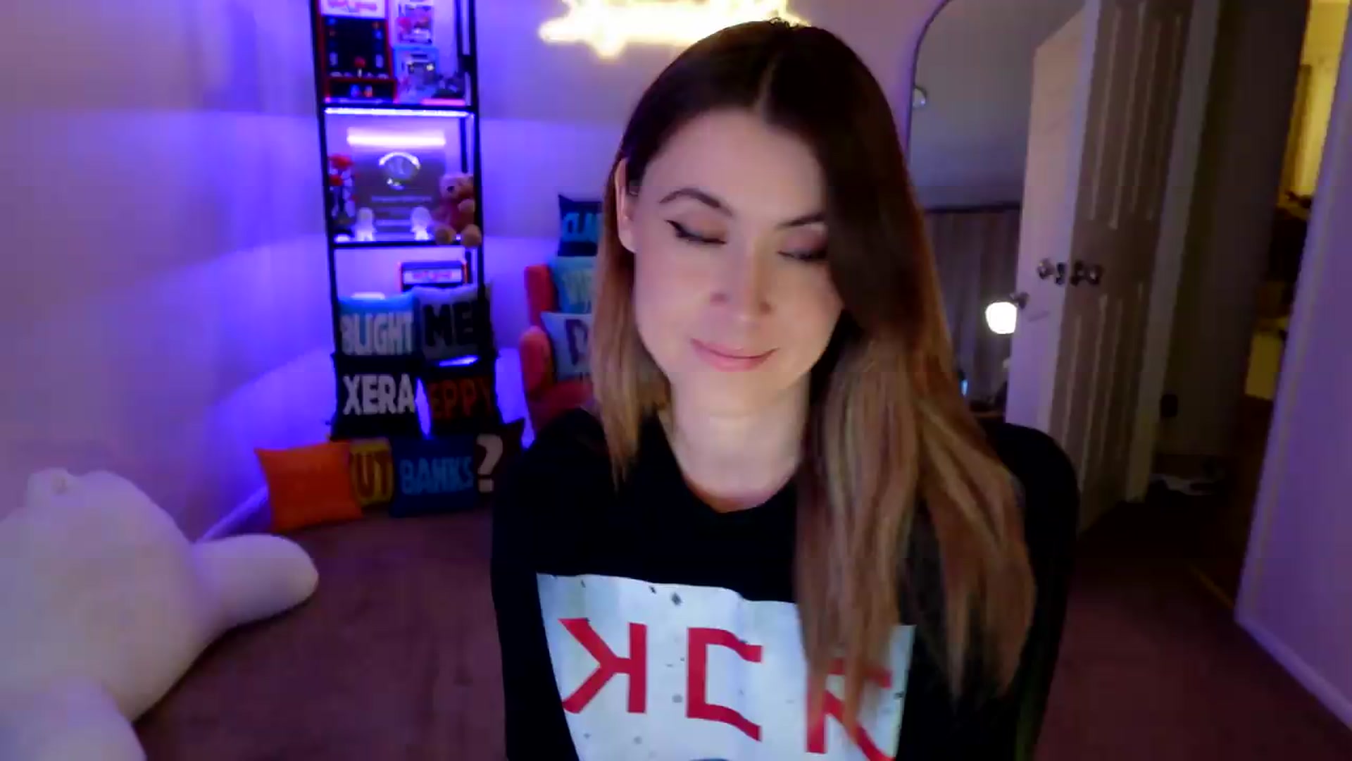 Gallery image thumbnail from ImperialKiss's myfreecams stream on, 06/09/2026, 07:12 image 1 of 20