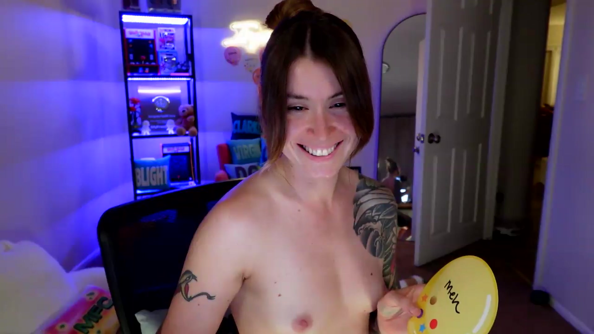 Gallery image thumbnail from ImperialKiss's myfreecams stream on, 06/11/2026, 07:30 image 15 of 20