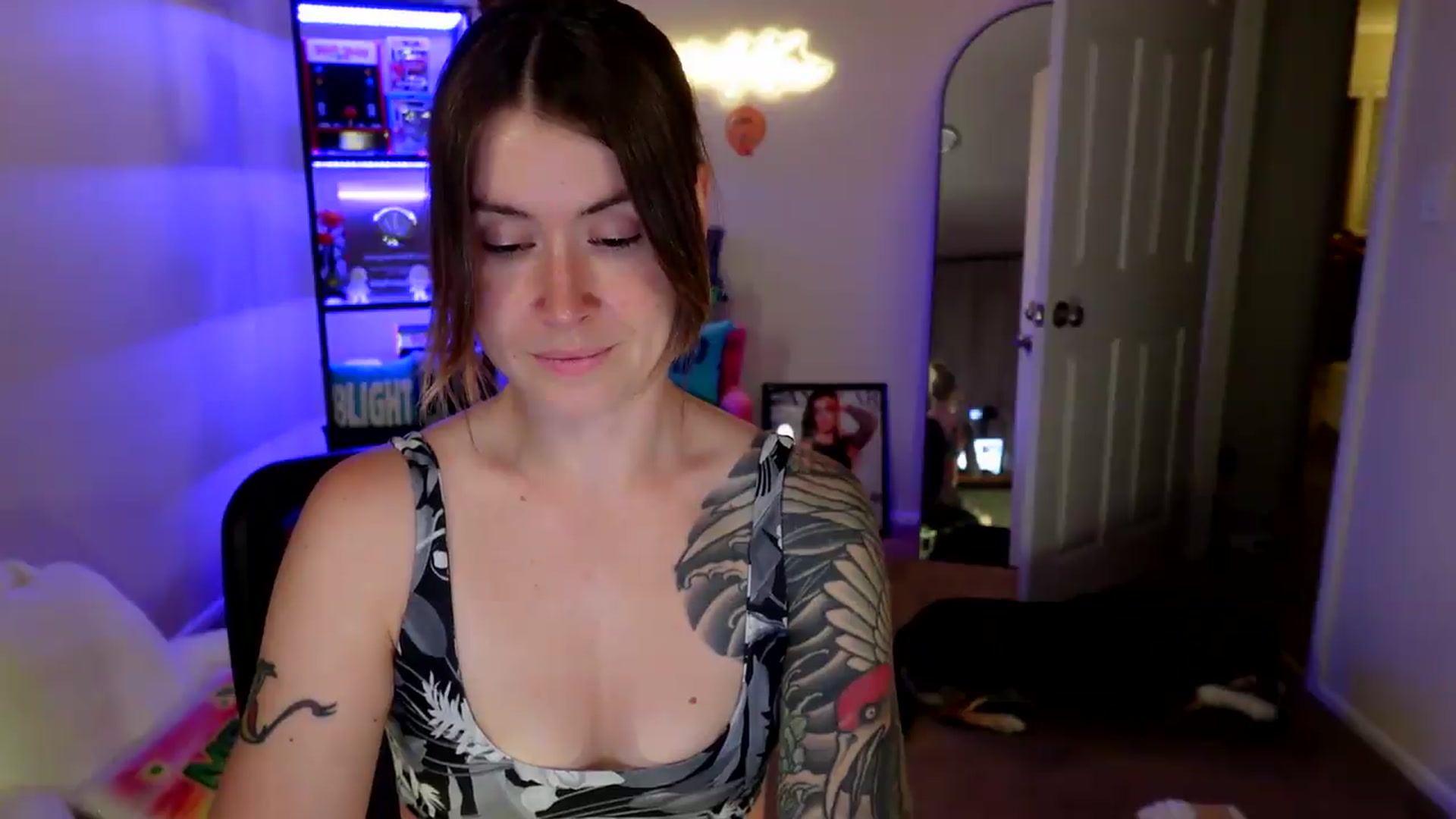 Gallery image thumbnail from ImperialKiss's myfreecams stream on, 06/11/2026, 07:30 image 4 of 20