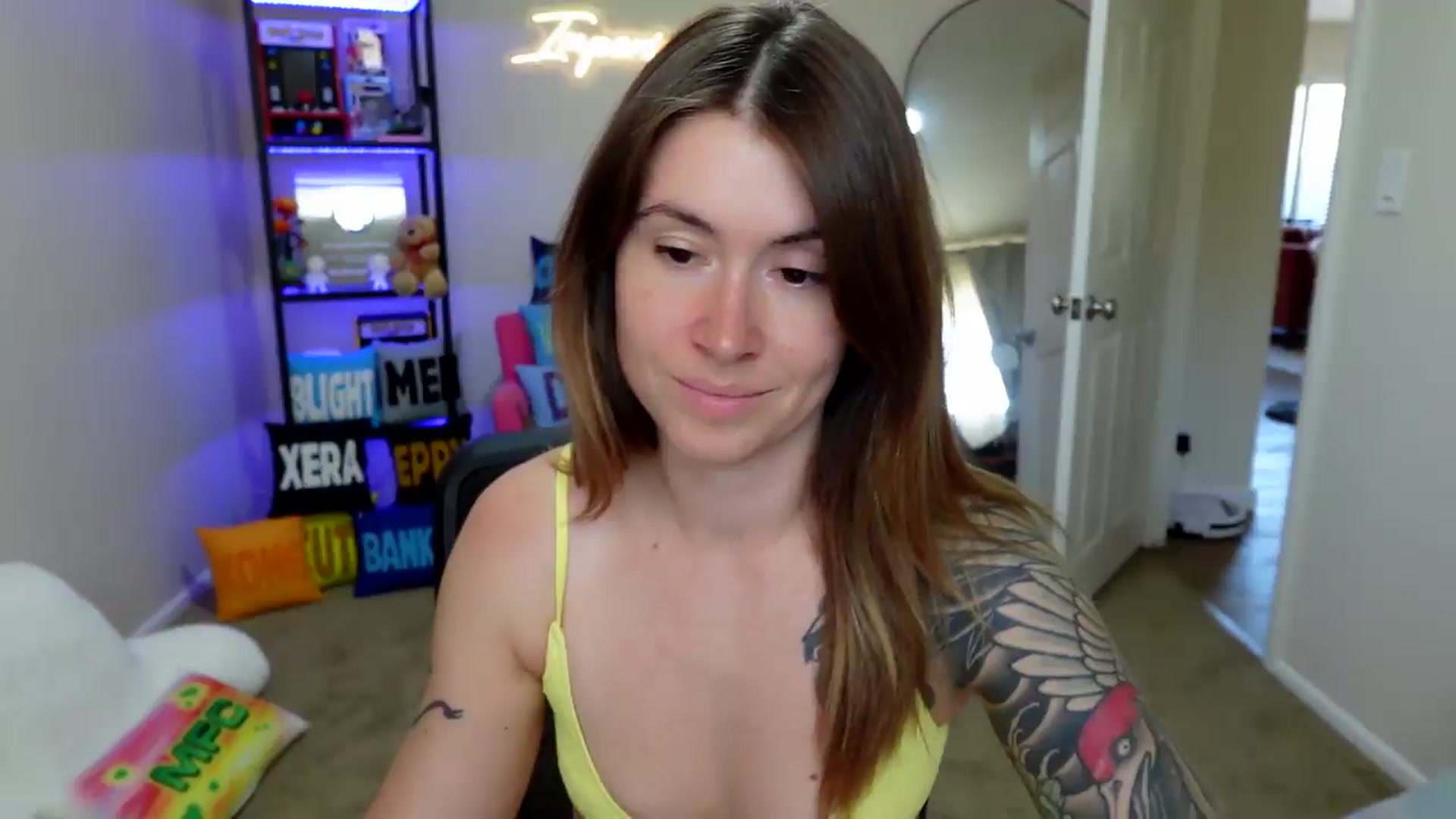 Gallery image thumbnail from ImperialKiss's myfreecams stream on, 06/14/2026, 01:06 image 3 of 20