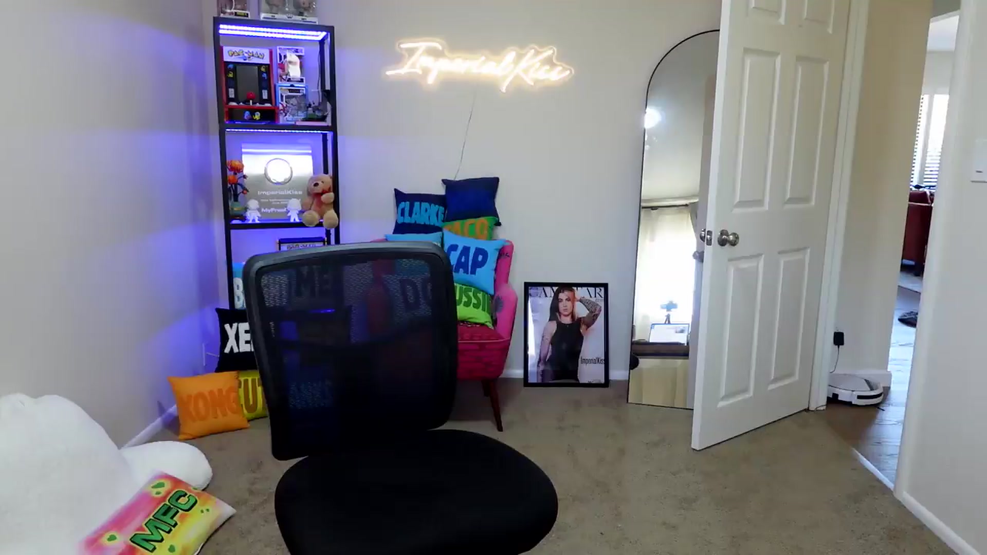 Gallery image thumbnail from ImperialKiss's myfreecams stream on, 06/14/2026, 01:06 image 14 of 20