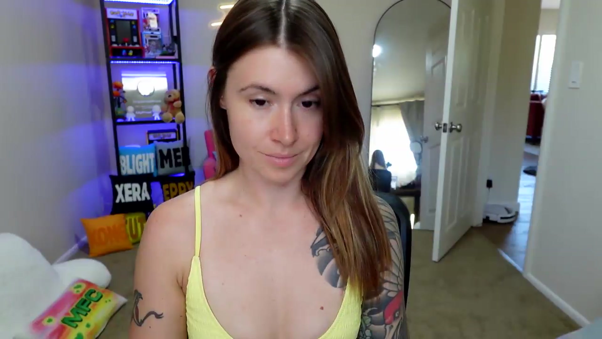 Gallery image thumbnail from ImperialKiss's myfreecams stream on, 06/14/2026, 01:06 image 4 of 20