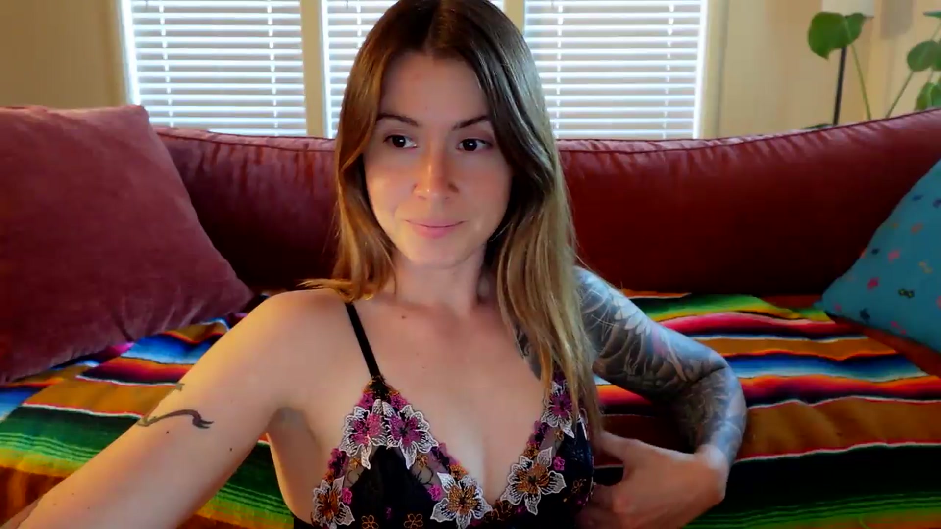 Gallery image thumbnail from ImperialKiss's myfreecams stream on, 06/24/2026, 04:25 image 2 of 20