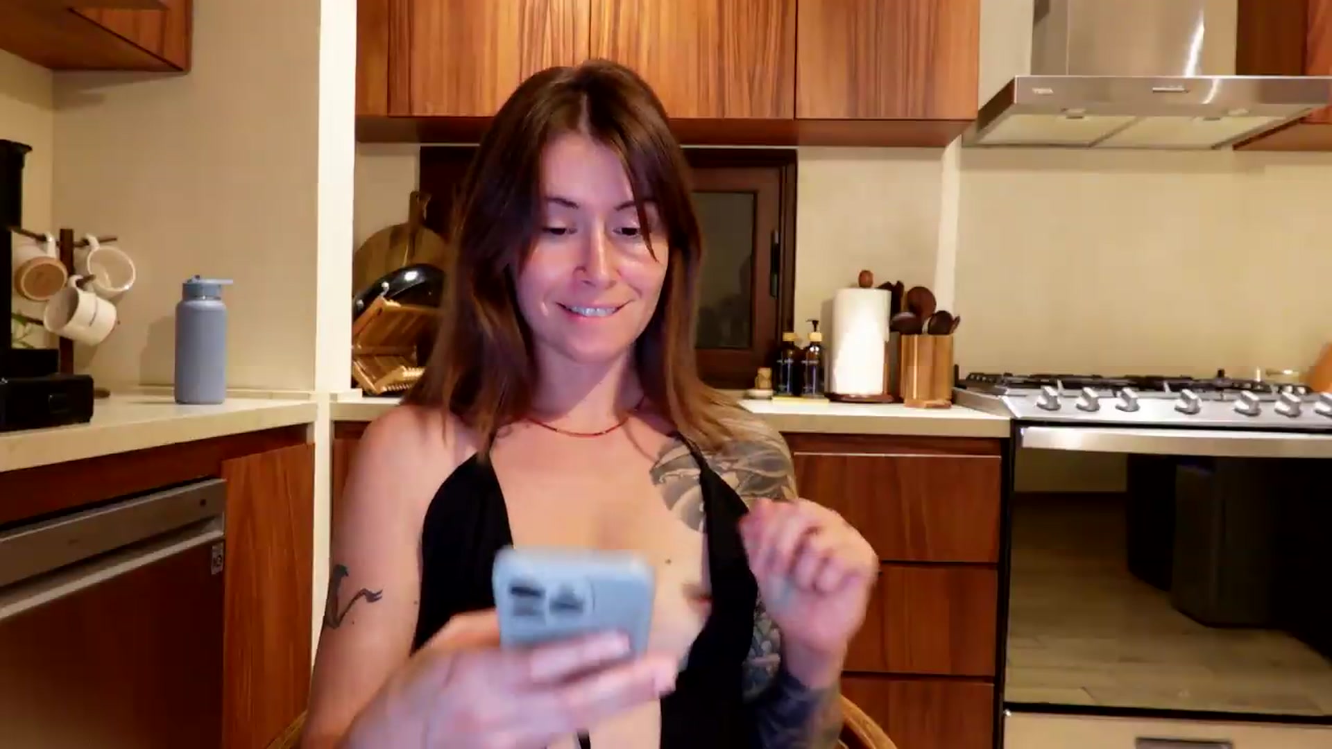 Gallery image thumbnail from ImperialKiss's myfreecams stream on, 08/07/2026, 05:54 image 14 of 20