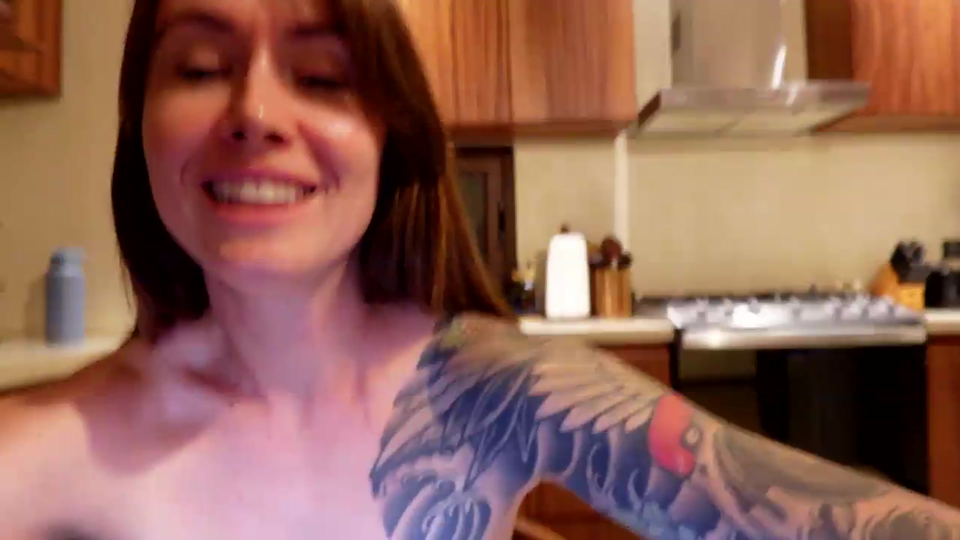 Gallery image thumbnail from ImperialKiss's myfreecams stream on, 08/09/2026, 03:58 image 11 of 20