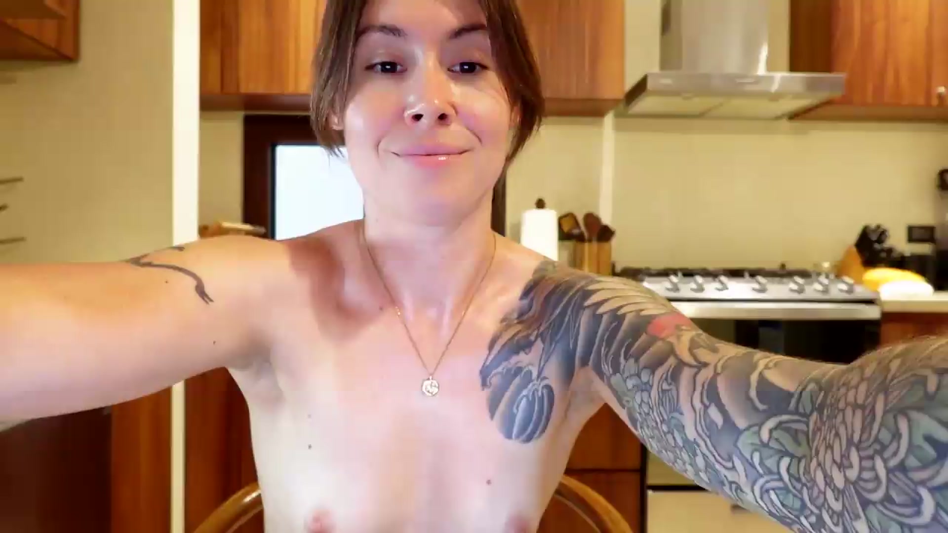 Gallery image thumbnail from ImperialKiss's myfreecams stream on, 08/16/2026, 21:01 image 8 of 20