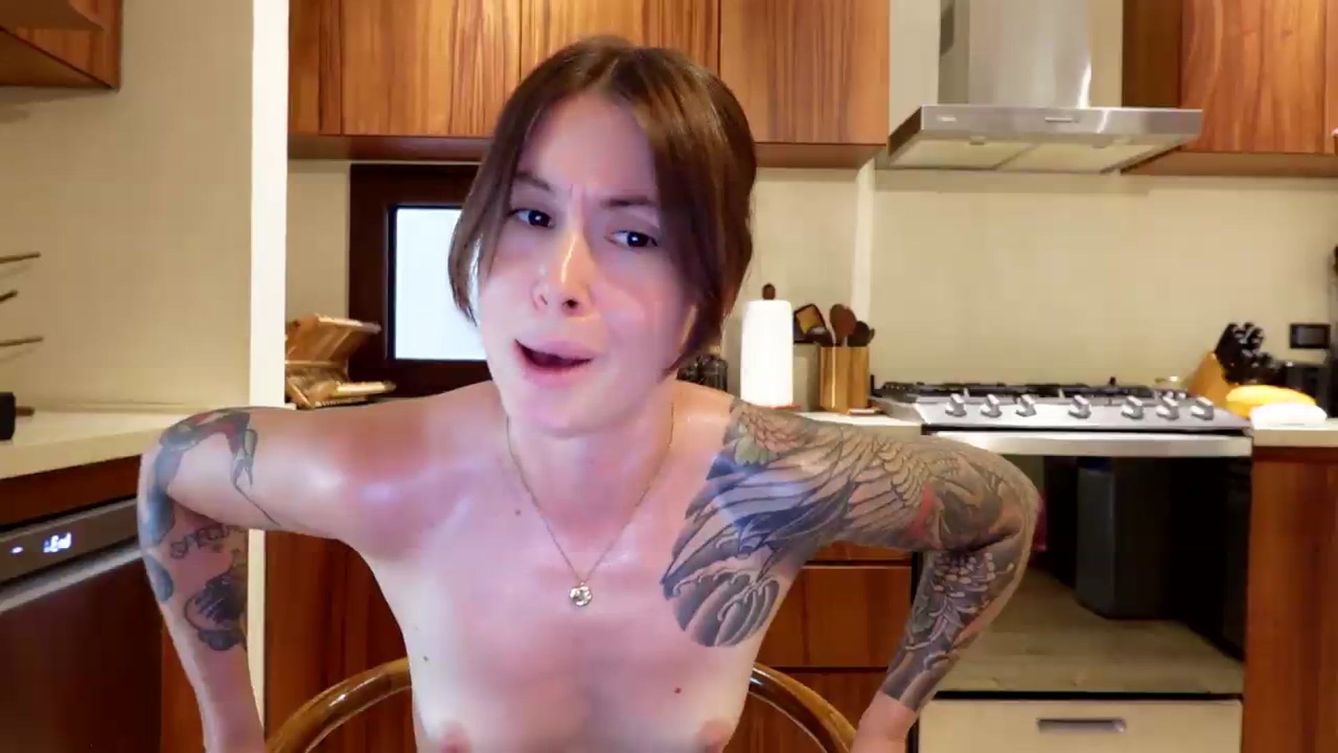 Gallery image thumbnail from ImperialKiss's myfreecams stream on, 08/16/2026, 21:01 image 13 of 20