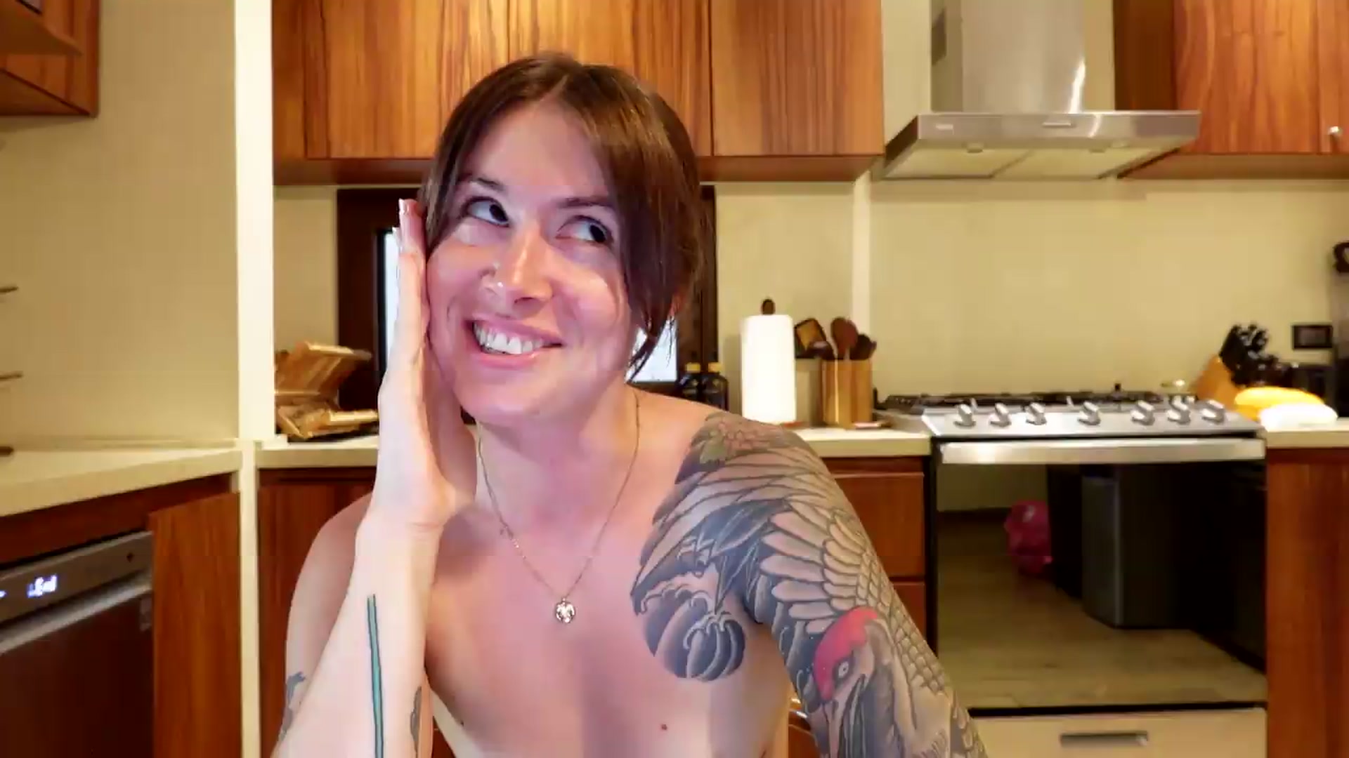 Gallery image thumbnail from ImperialKiss's myfreecams stream on, 08/16/2026, 22:10 image 2 of 20