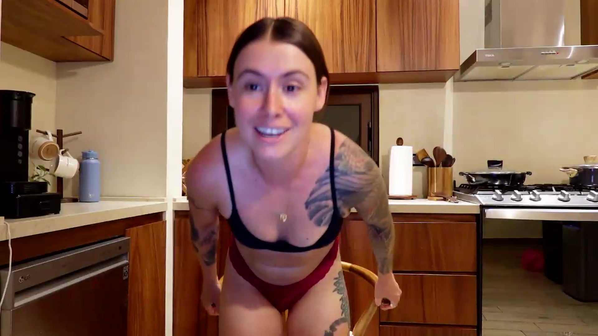 Gallery image thumbnail from ImperialKiss's myfreecams stream on, 08/18/2026, 03:52 image 13 of 20