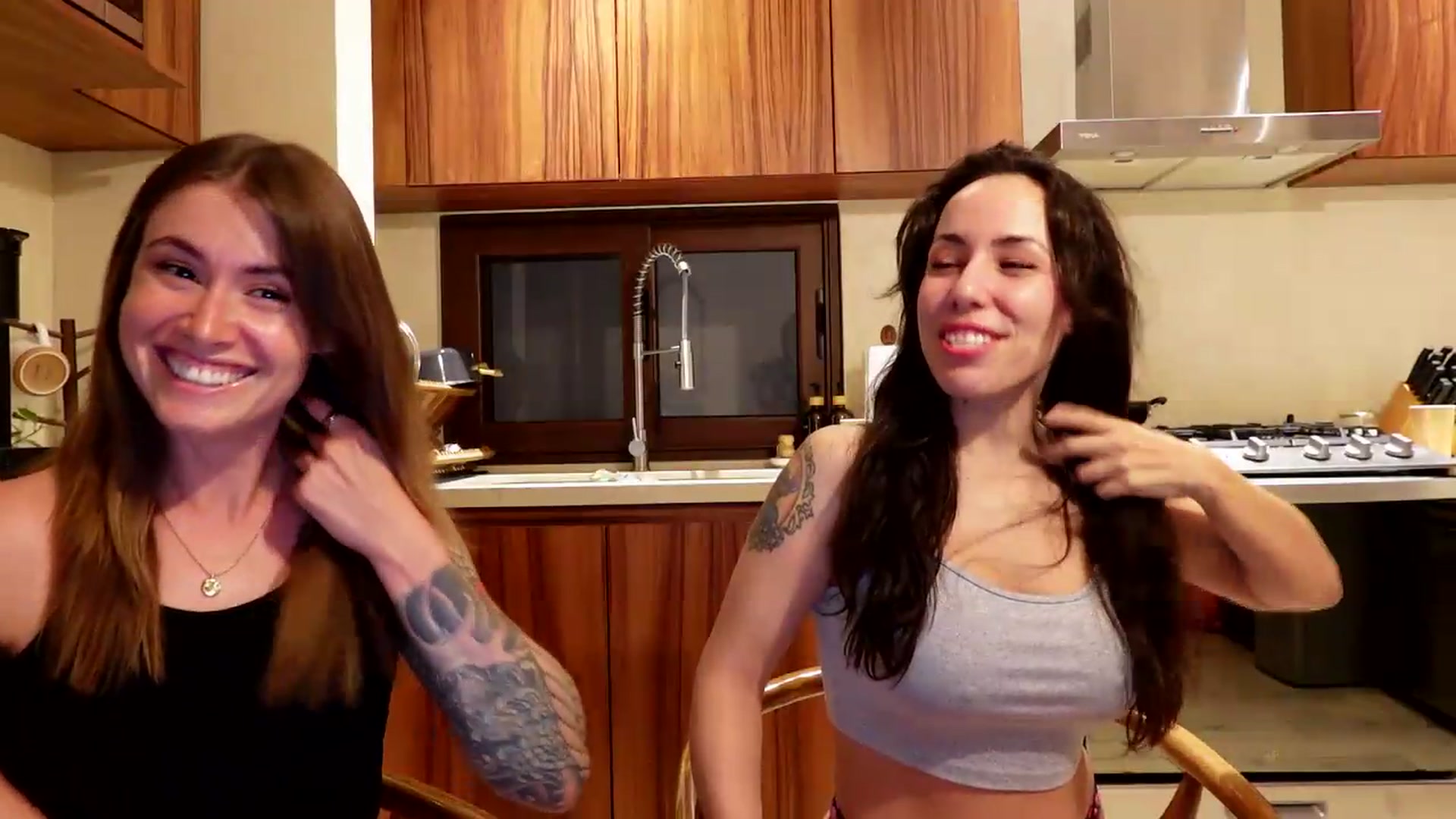 Gallery image thumbnail from ImperialKiss's myfreecams stream on, 08/20/2026, 02:09 image 6 of 20