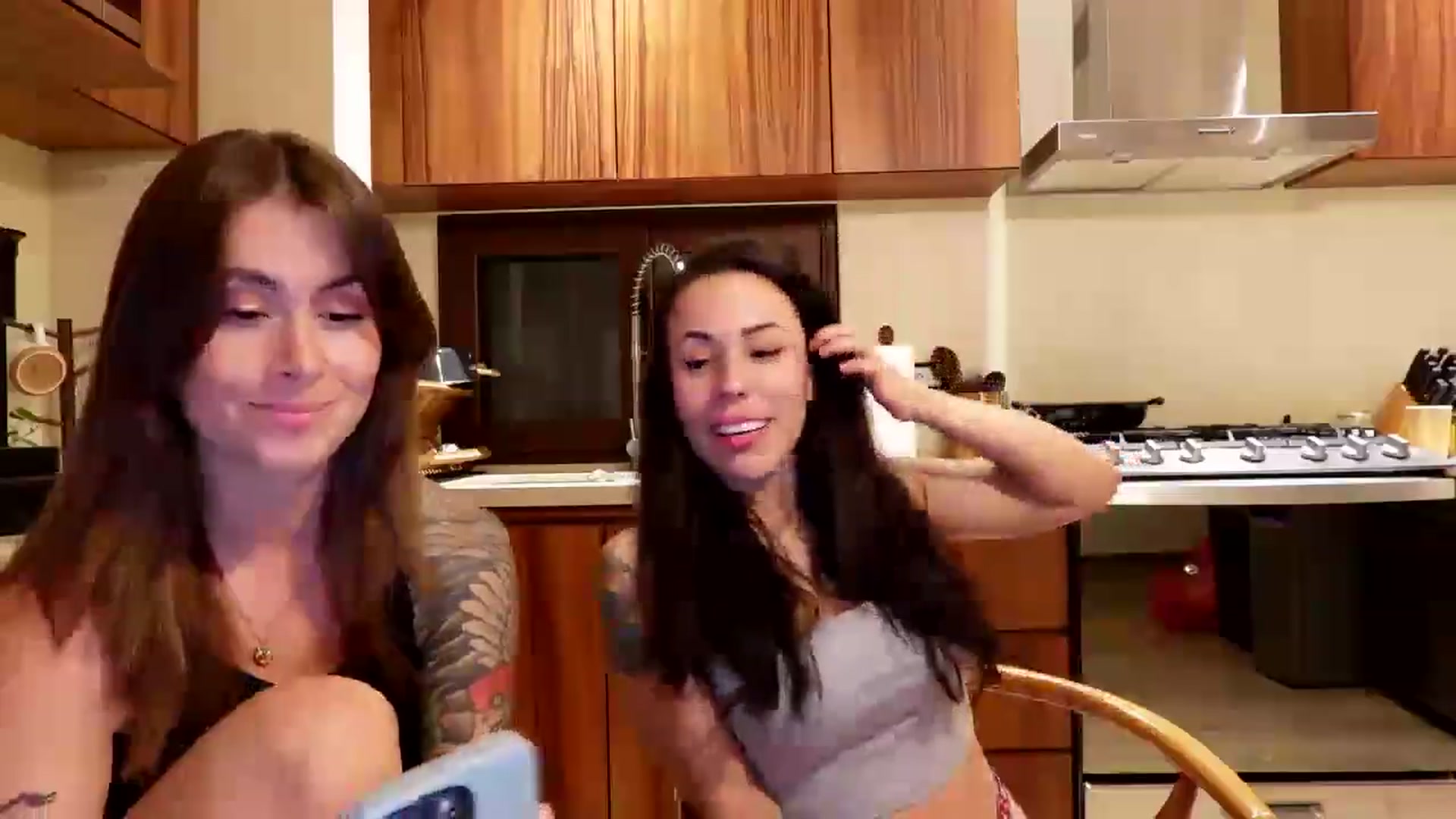 Gallery image thumbnail from ImperialKiss's myfreecams stream on, 08/20/2026, 02:09 image 14 of 20