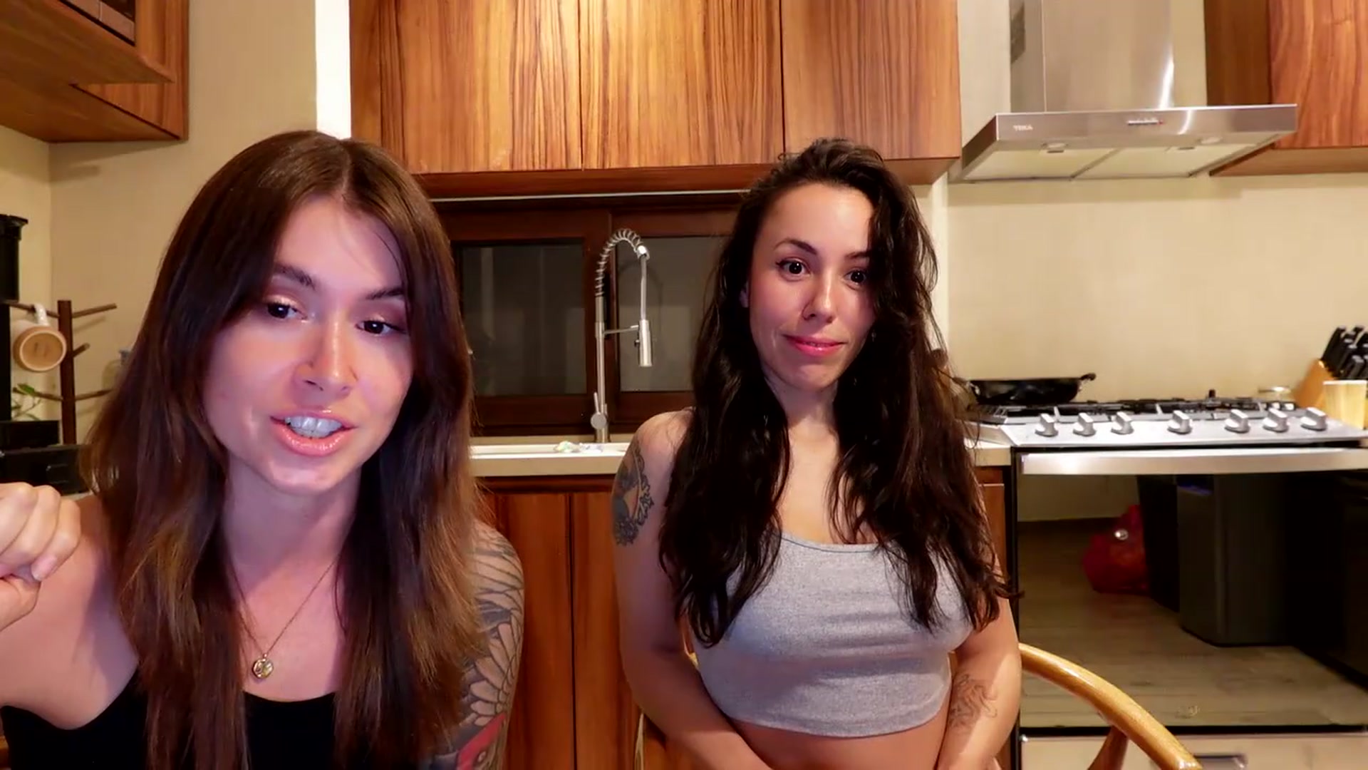 Gallery image thumbnail from ImperialKiss's myfreecams stream on, 08/20/2026, 02:09 image 10 of 20