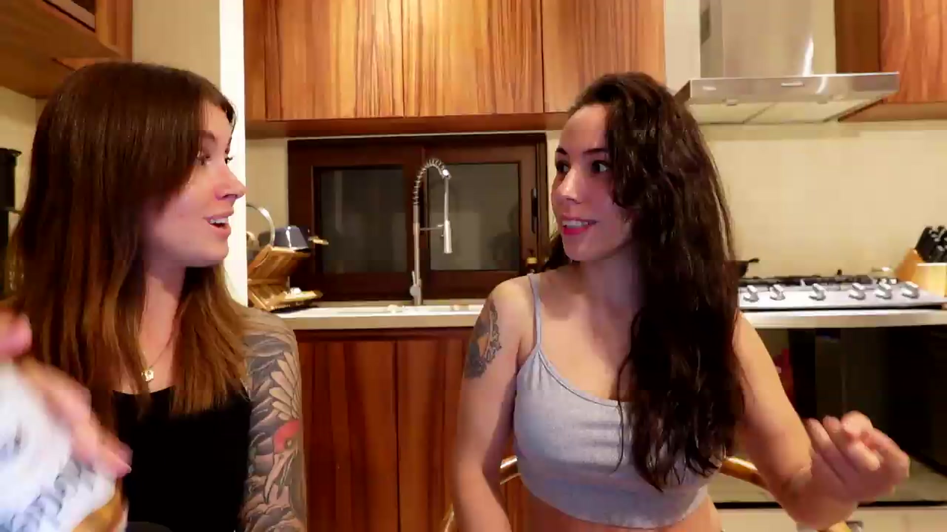 Gallery image thumbnail from ImperialKiss's myfreecams stream on, 08/20/2026, 04:19 image 1 of 20