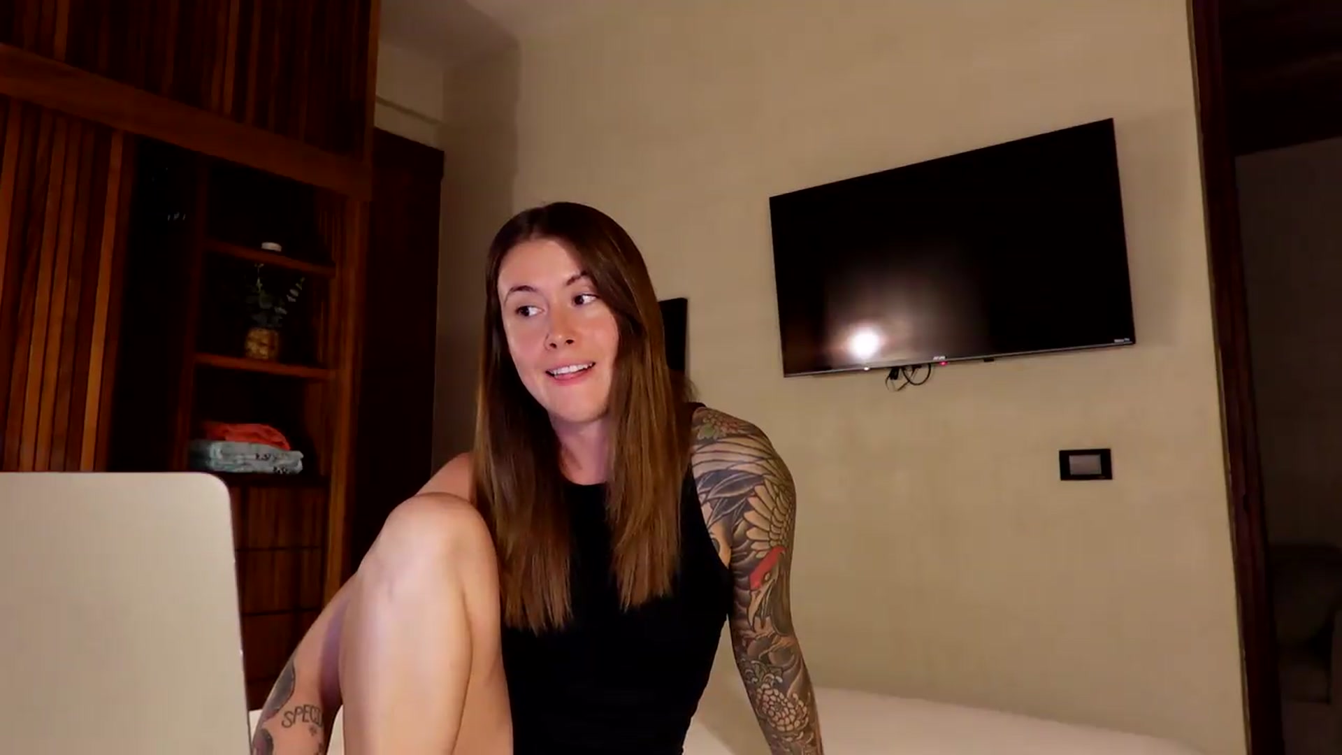 Gallery image thumbnail from ImperialKiss's myfreecams stream on, 08/26/2026, 02:49 image 9 of 20