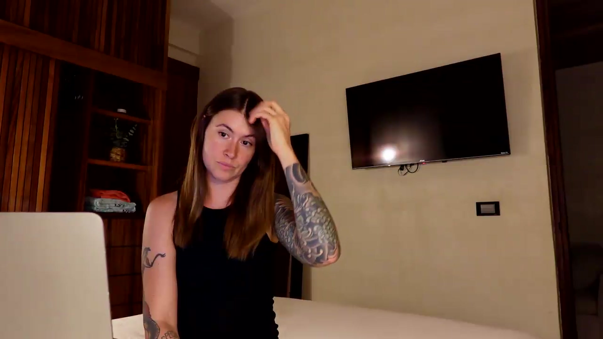 Gallery image thumbnail from ImperialKiss's myfreecams stream on, 08/26/2026, 02:49 image 8 of 20