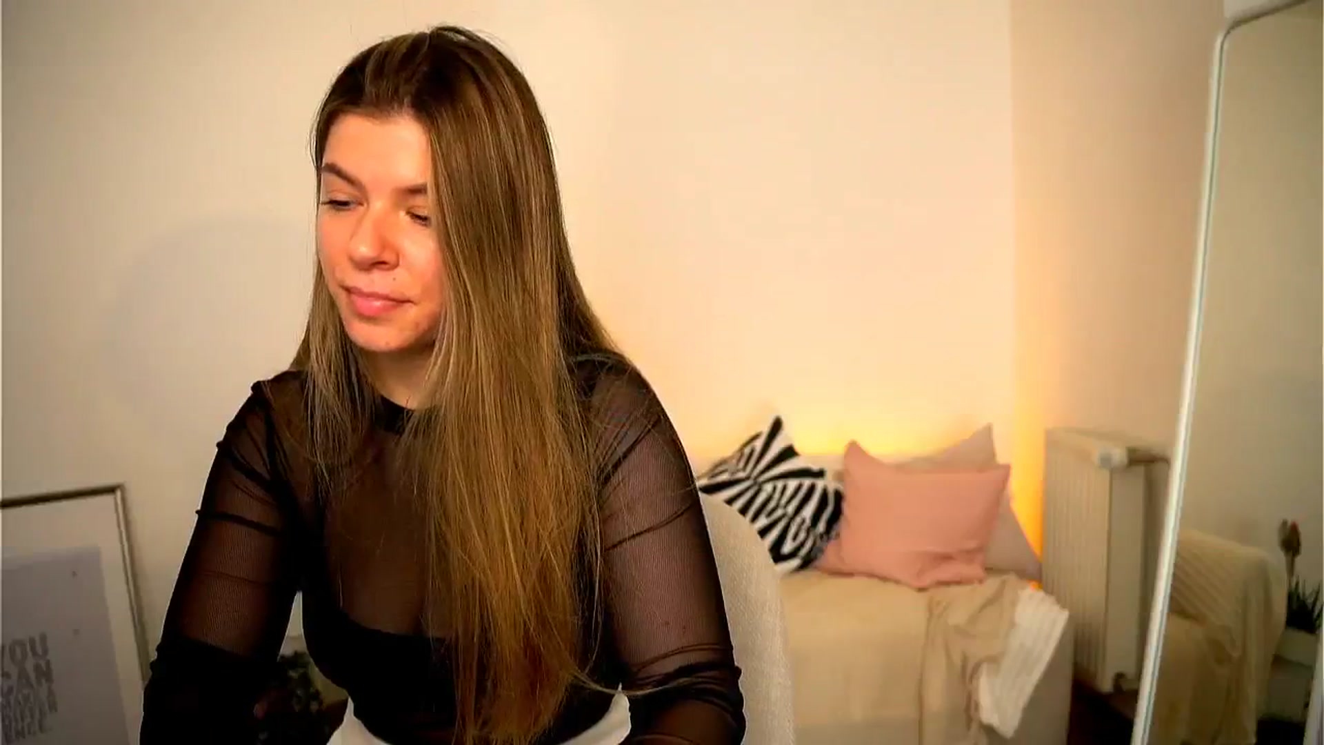 Gallery image thumbnail from Imsofia___'s myfreecams stream on, 09/27/2024, 12:04 image 14 of 20