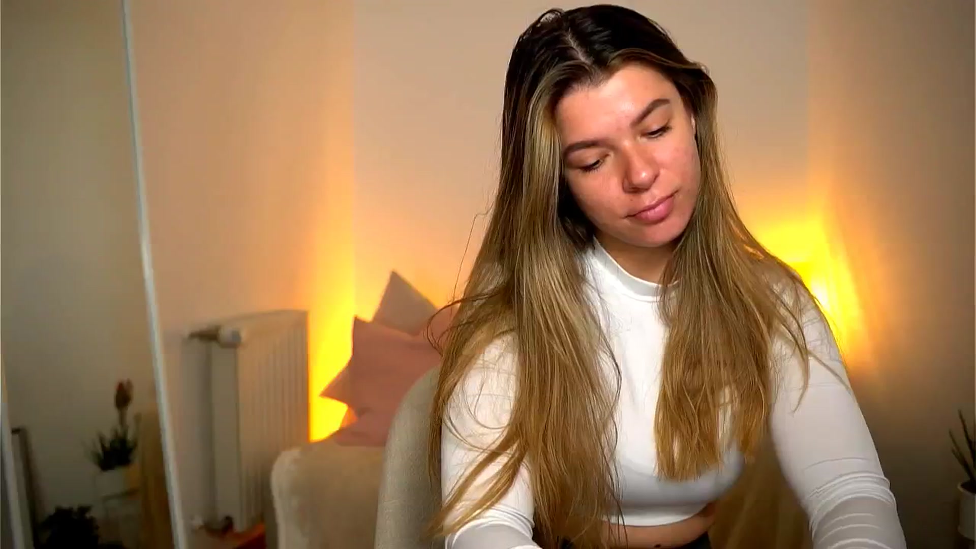 Gallery image thumbnail from Imsofia___'s myfreecams stream on, 09/28/2024, 13:17 image 9 of 20
