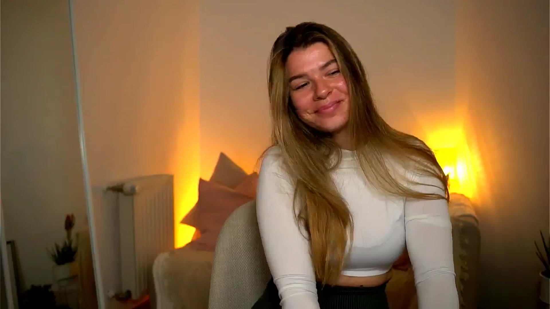 Gallery image thumbnail from Imsofia___'s myfreecams stream on, 09/28/2024, 13:17 image 15 of 20
