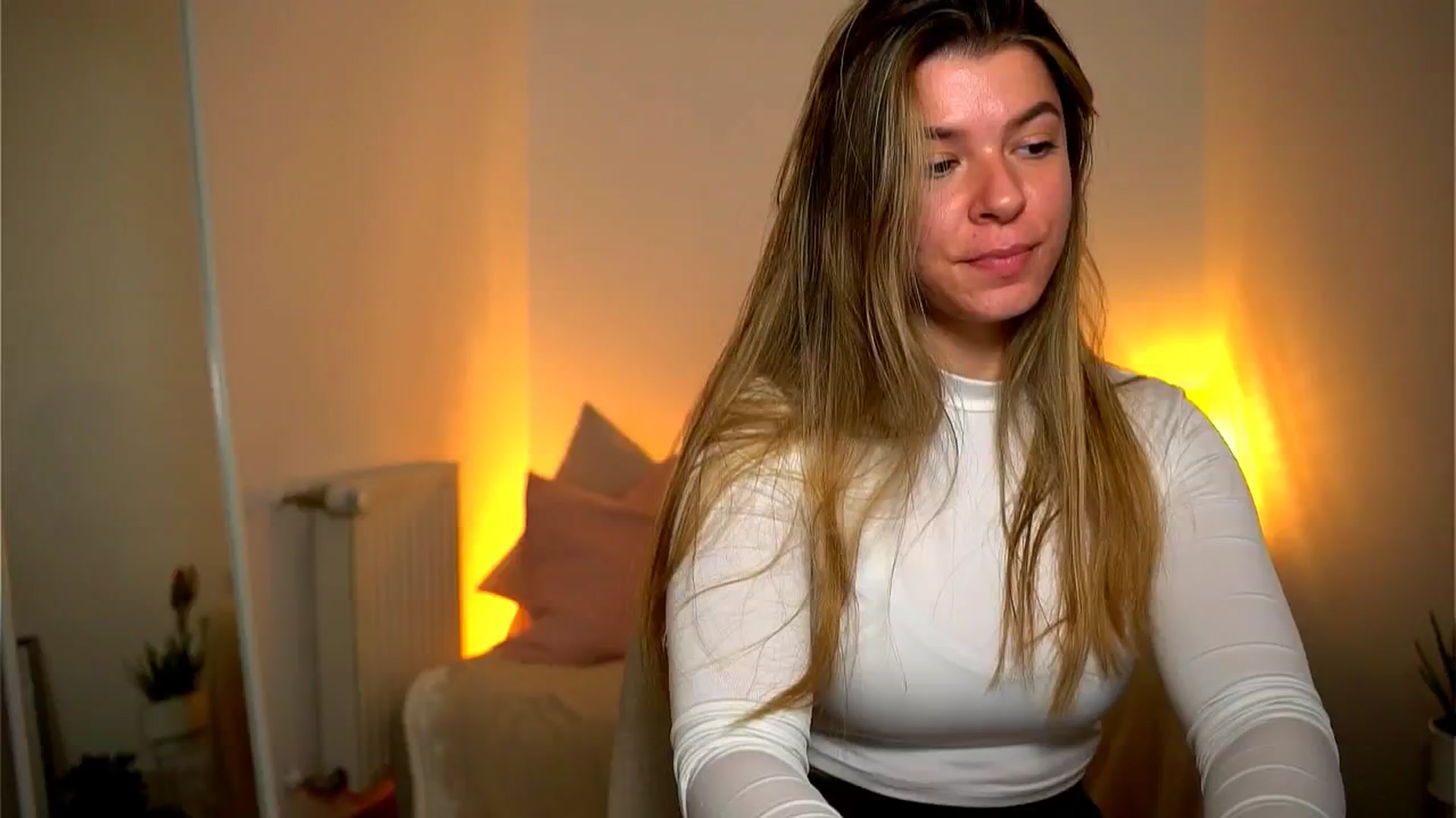 Gallery image thumbnail from Imsofia___'s myfreecams stream on, 09/28/2024, 13:47 image 4 of 20