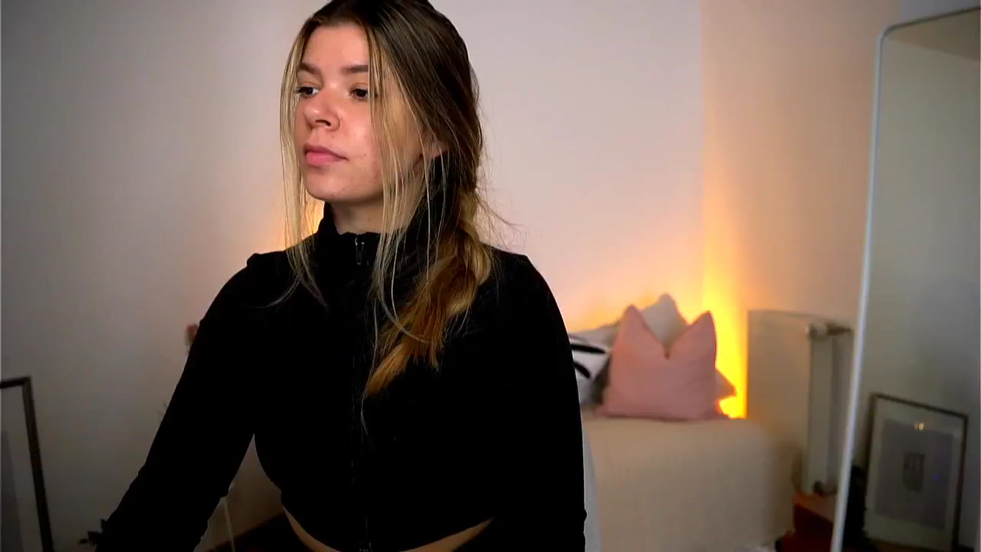 Gallery image thumbnail from Imsofia___'s myfreecams stream on, 09/29/2024, 12:00 image 4 of 20