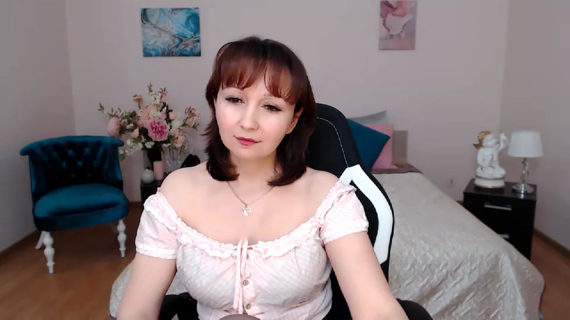 Gallery image thumbnail from InLovedMoon's myfreecams stream on, 11/24/2022, 22:07 image 20 of 20