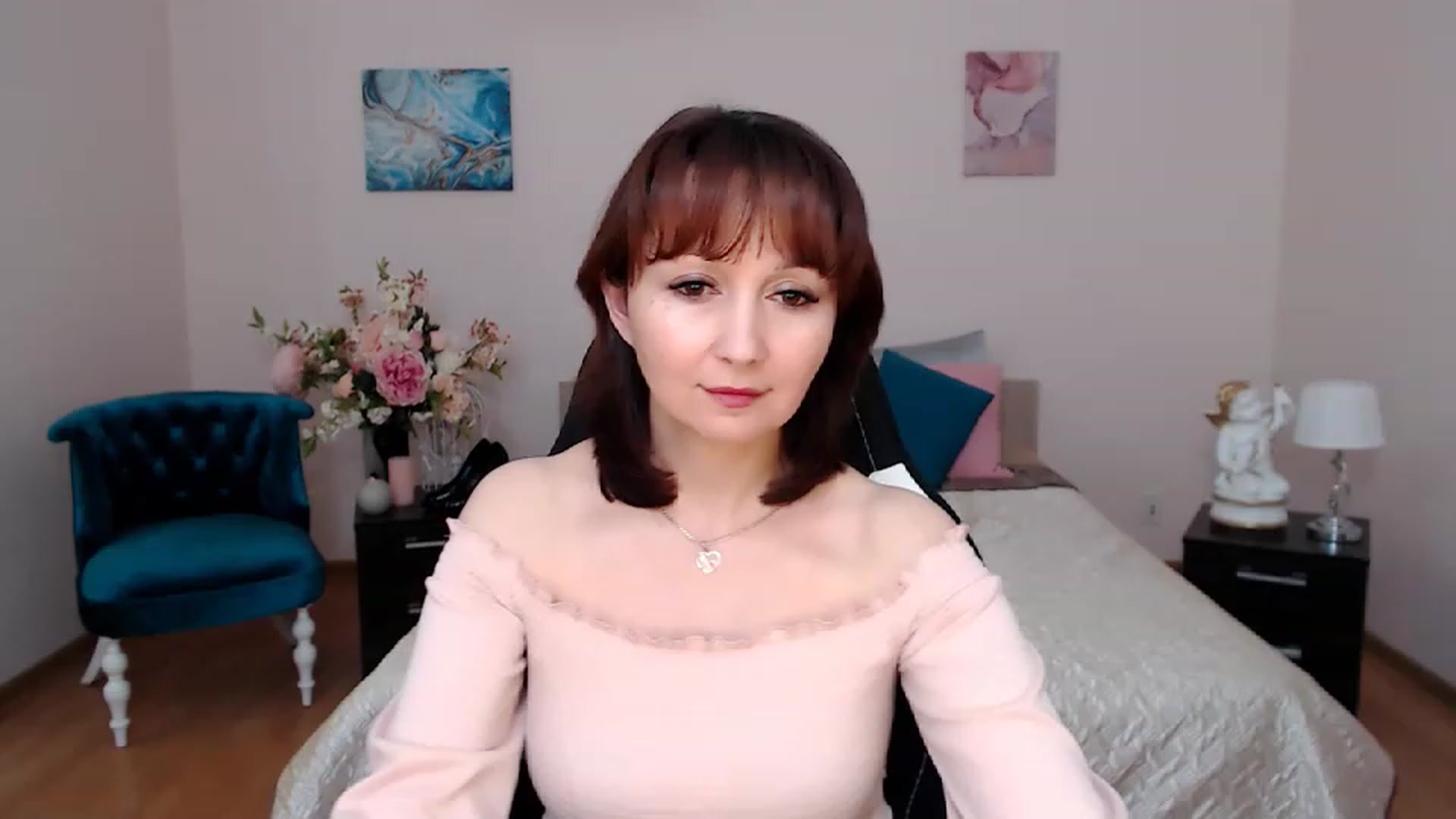 Gallery image thumbnail from InLovedMoon's myfreecams stream on, 11/24/2022, 23:56 image 12 of 20