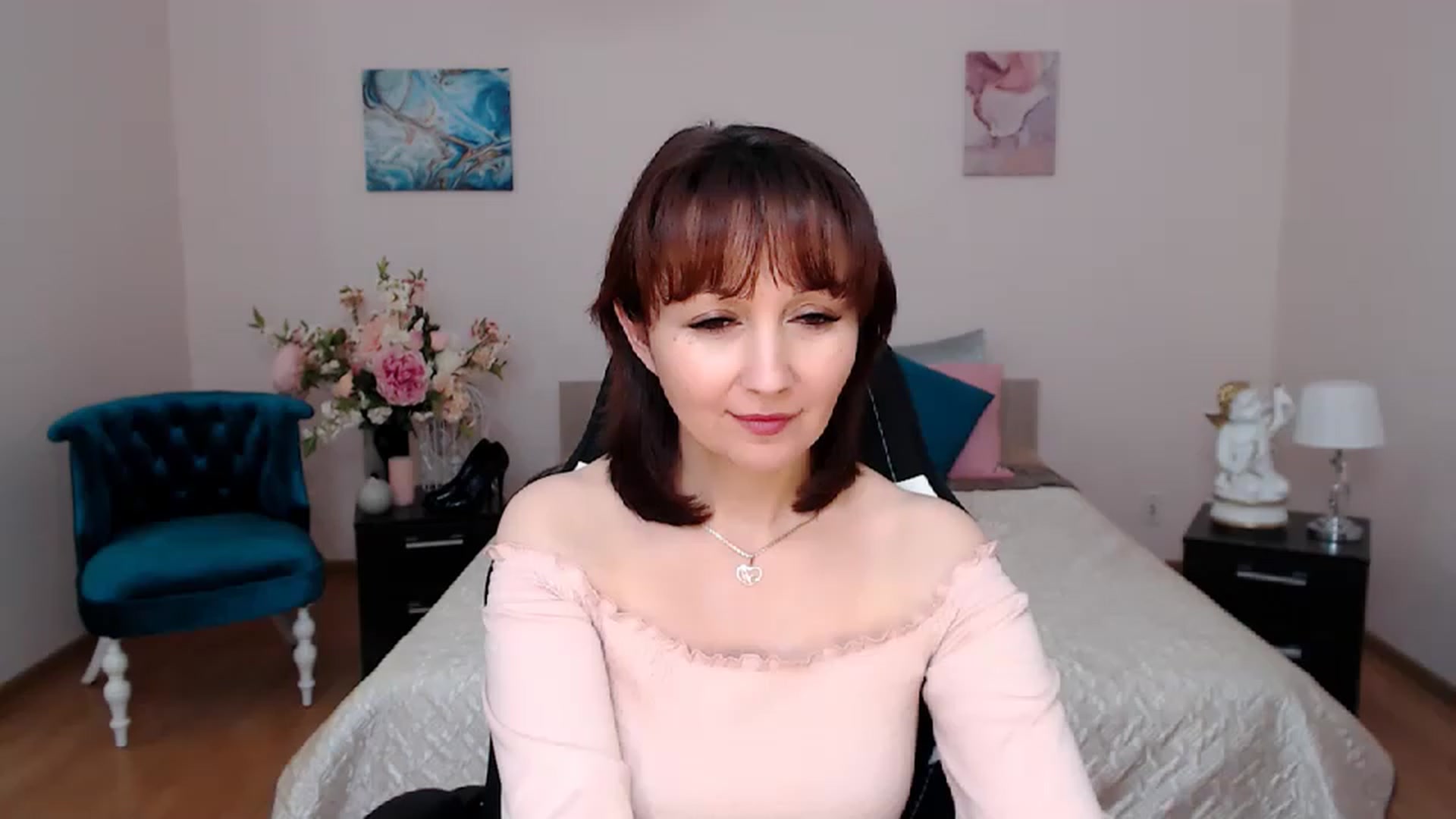 Gallery image thumbnail from InLovedMoon's myfreecams stream on, 11/24/2022, 23:56 image 15 of 20