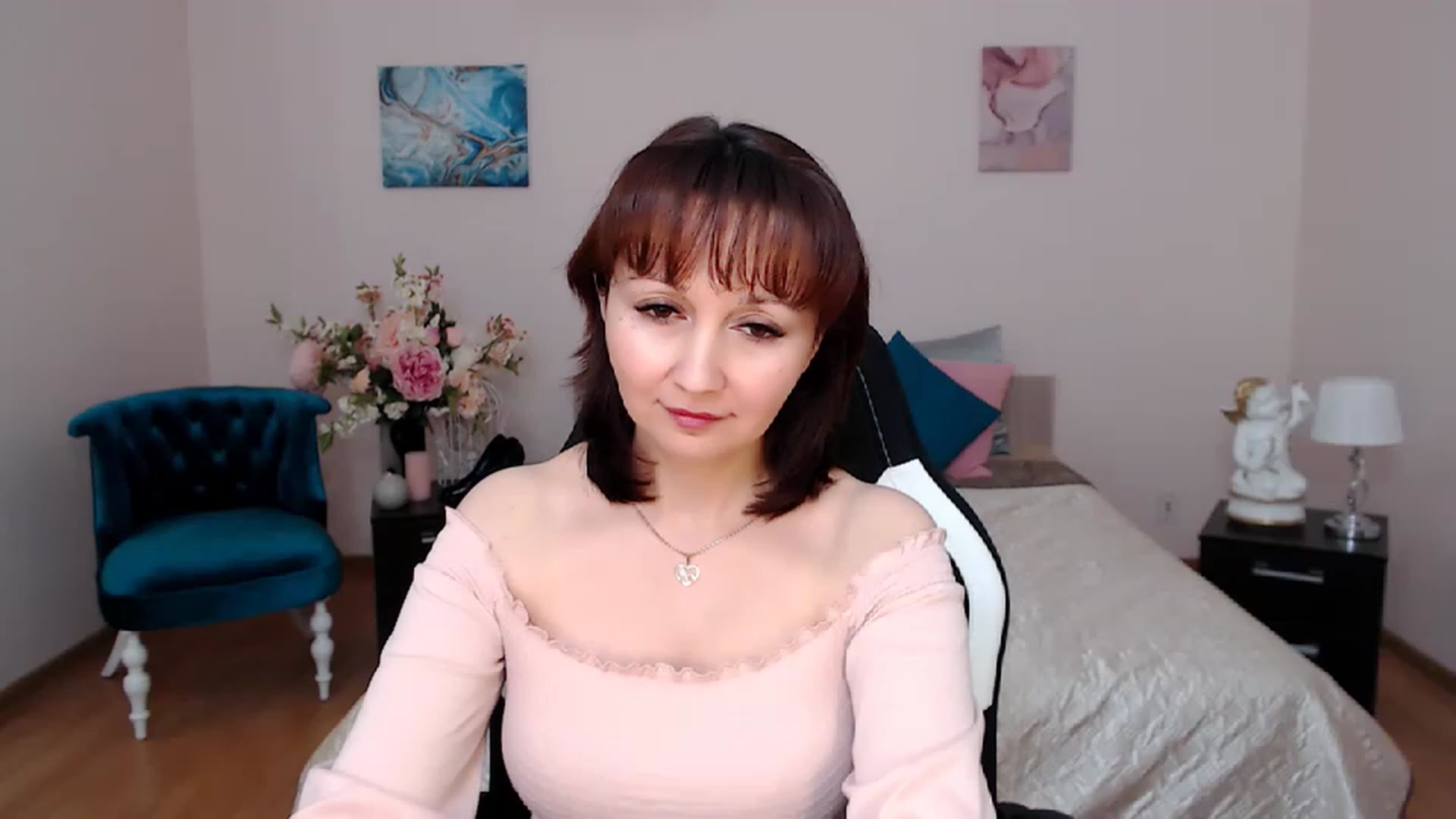 Gallery image thumbnail from InLovedMoon's myfreecams stream on, 11/25/2022, 03:38 image 1 of 20
