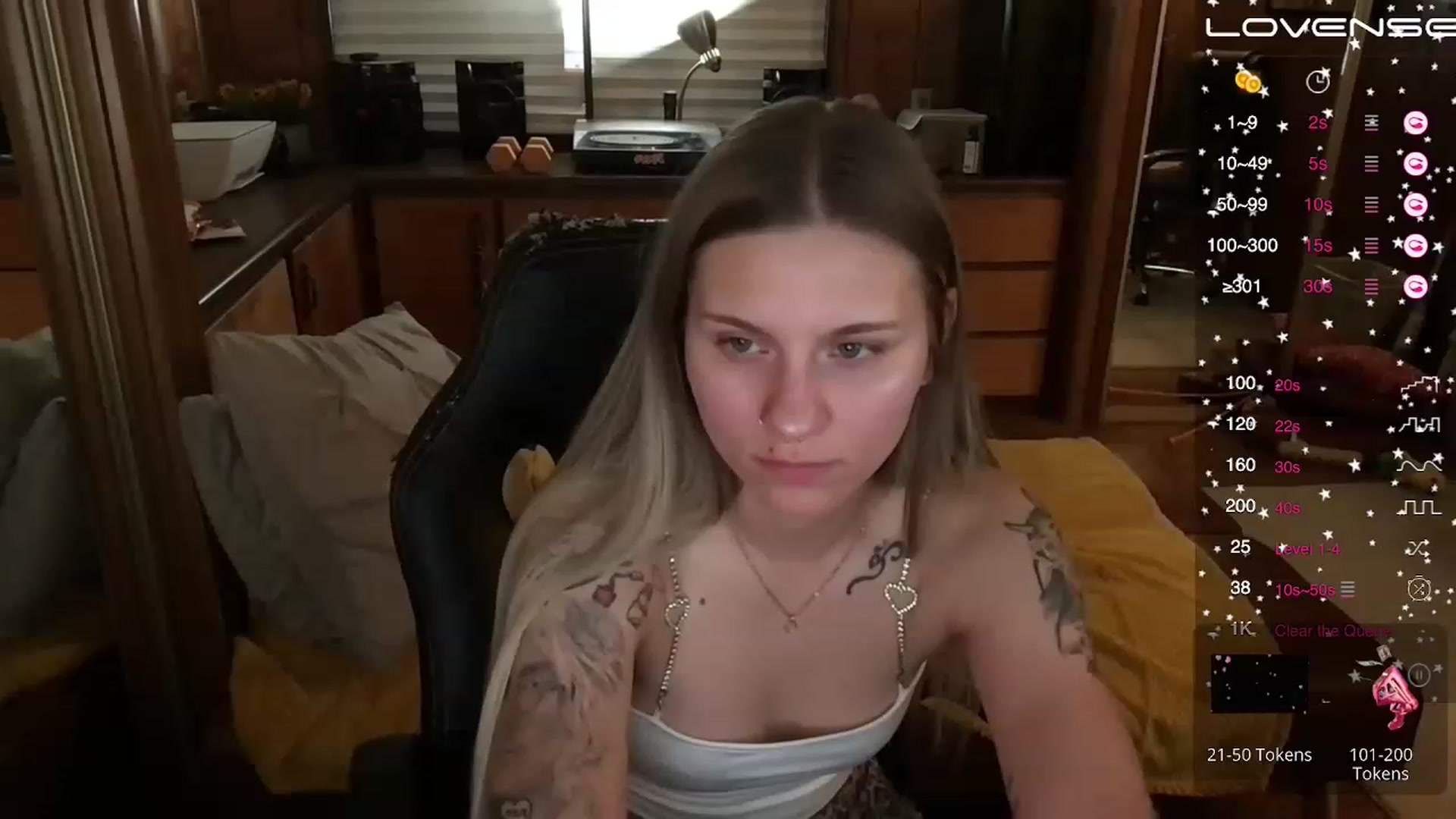 Gallery image thumbnail from Incognitobabe's myfreecams stream on, 11/23/2022, 04:58 image 11 of 20