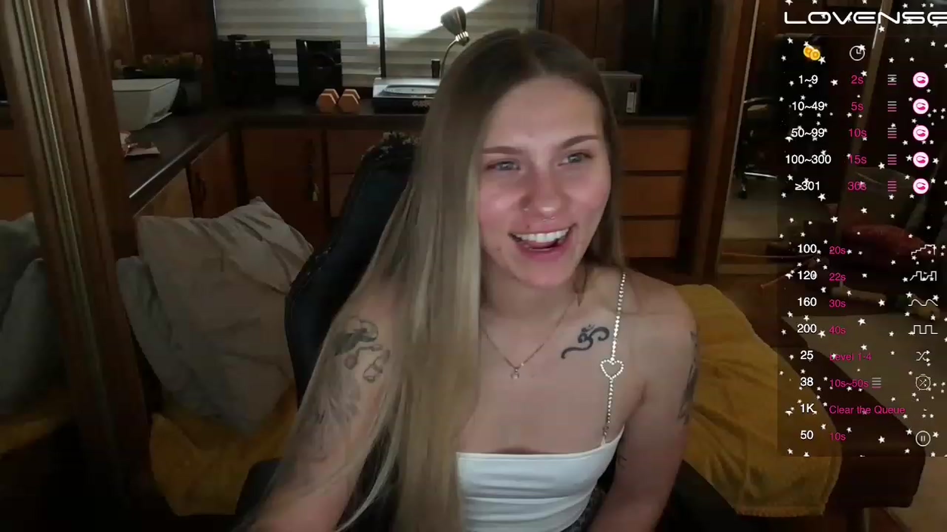 Gallery image thumbnail from Incognitobabe's myfreecams stream on, 11/23/2022, 04:58 image 7 of 20
