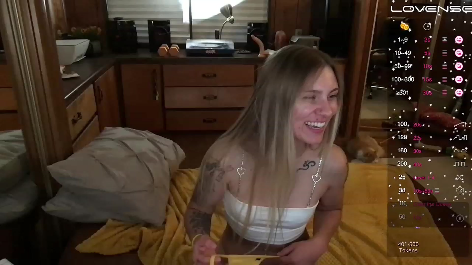 Gallery image thumbnail from Incognitobabe's myfreecams stream on, 11/23/2022, 07:37 image 18 of 20