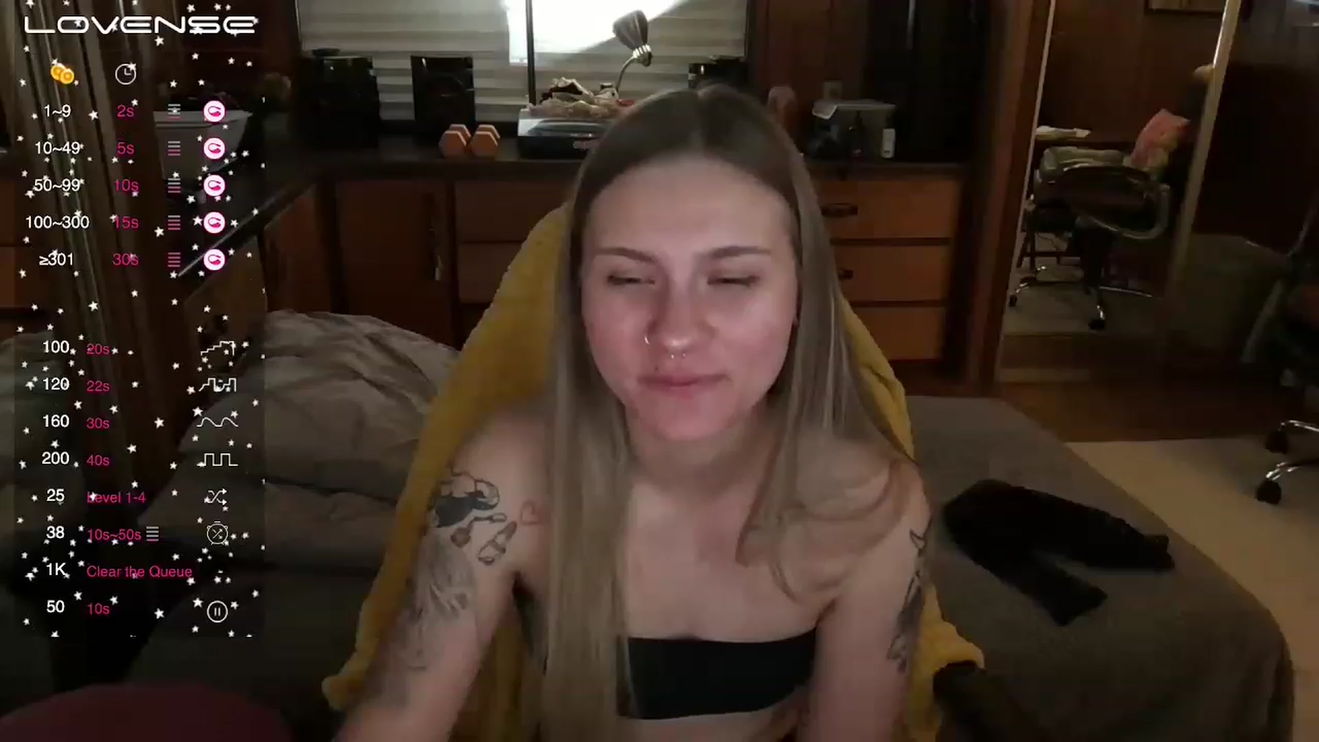 Gallery image thumbnail from Incognitobabe's myfreecams stream on, 11/26/2022, 03:54 image 14 of 20
