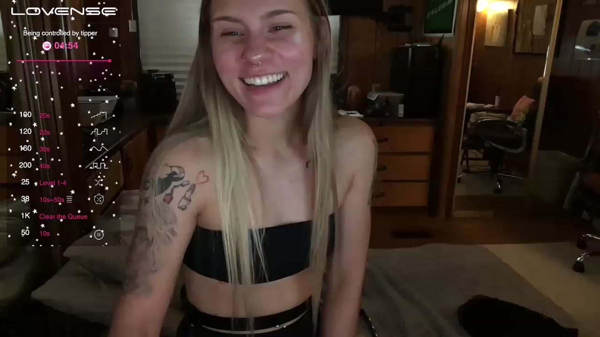Gallery image thumbnail from Incognitobabe's myfreecams stream on, 11/26/2022, 03:54 image 3 of 20