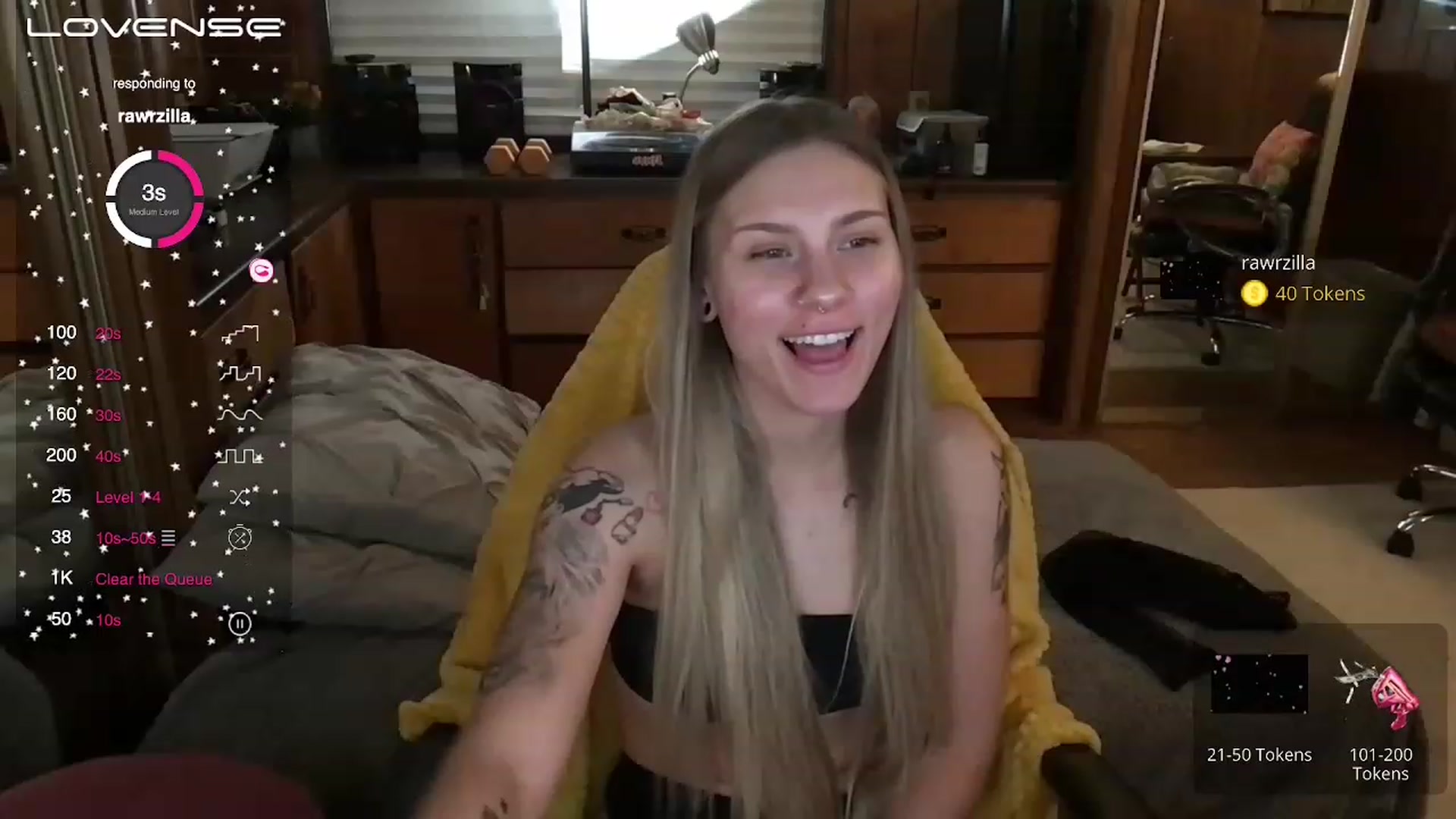 Gallery image thumbnail from Incognitobabe's myfreecams stream on, 11/26/2022, 03:54 image 17 of 20