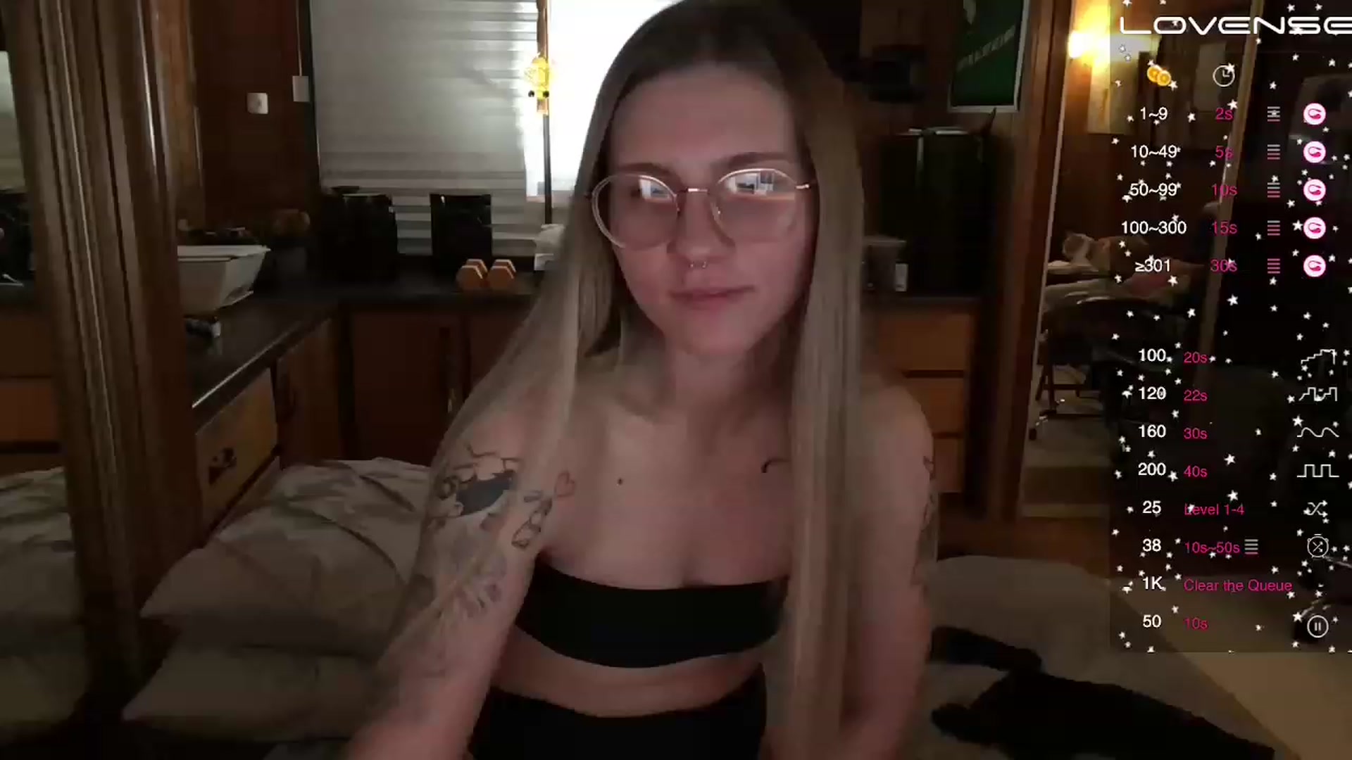 Gallery image thumbnail from Incognitobabe's myfreecams stream on, 11/26/2022, 06:15 image 9 of 20