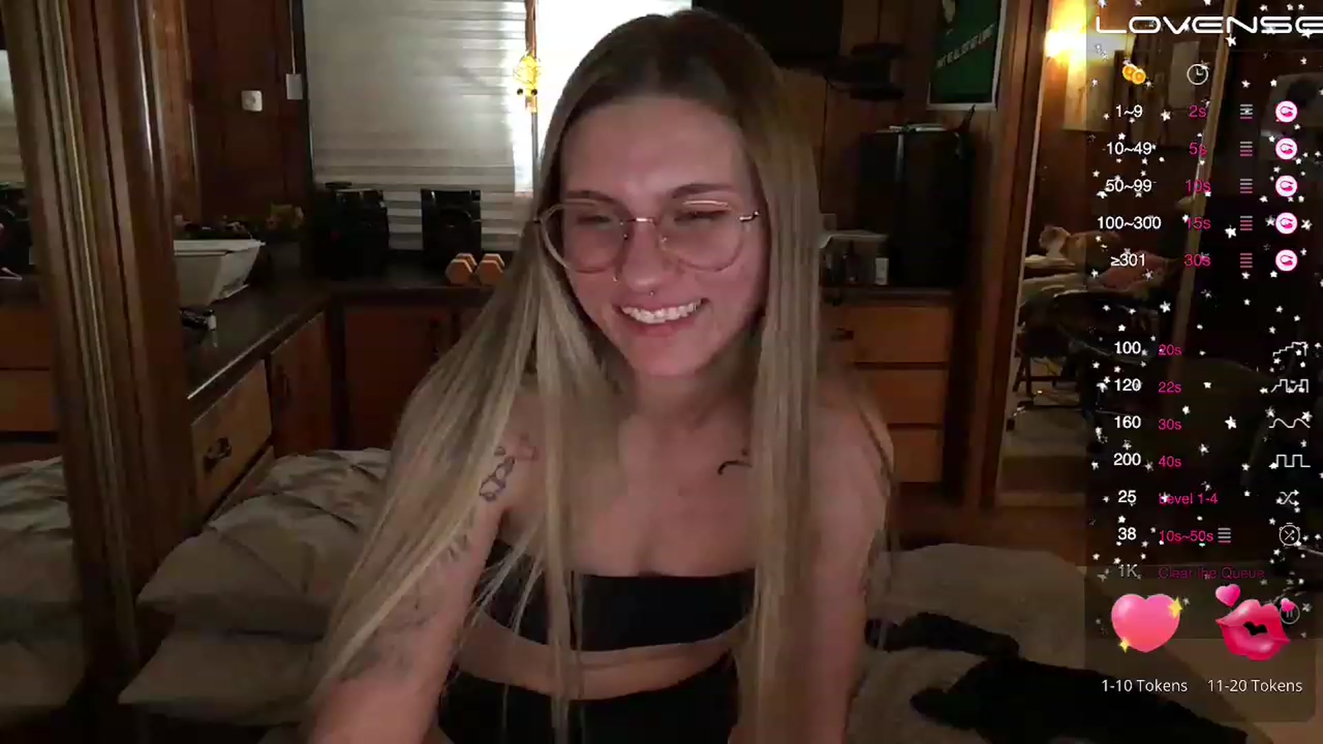 Gallery image thumbnail from Incognitobabe's myfreecams stream on, 11/26/2022, 06:15 image 10 of 20