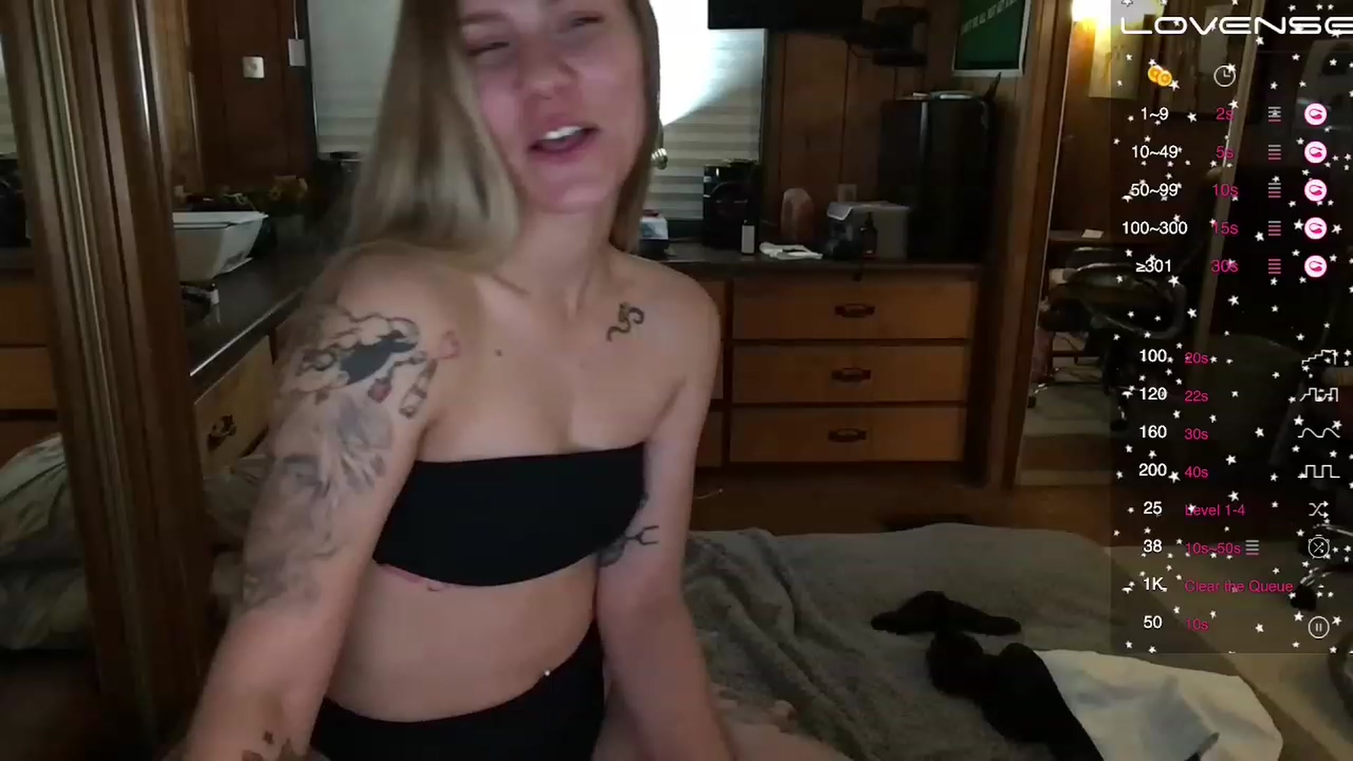 Gallery image thumbnail from Incognitobabe's myfreecams stream on, 11/26/2022, 10:15 image 16 of 20
