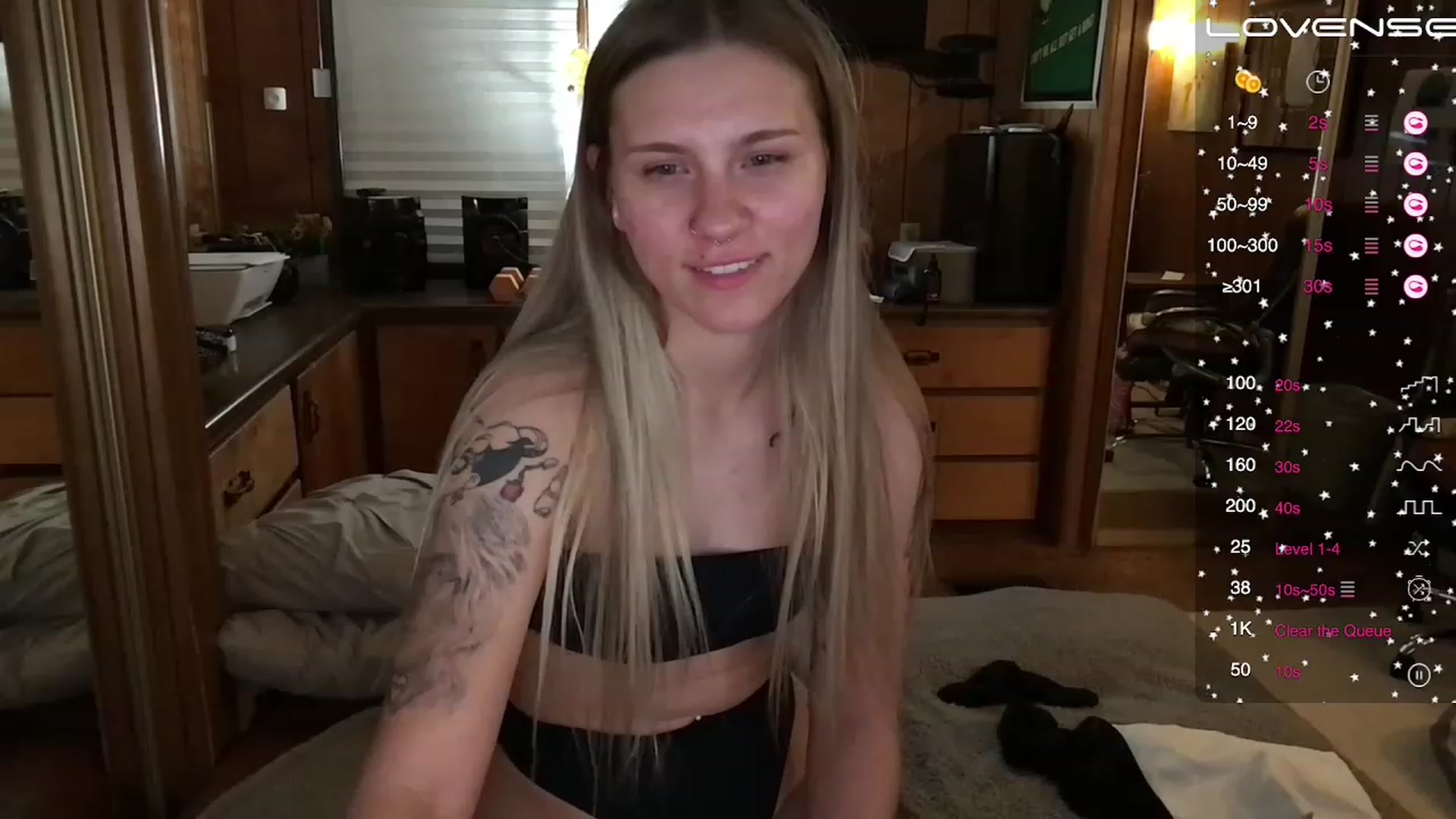 Gallery image thumbnail from Incognitobabe's myfreecams stream on, 11/26/2022, 10:15 image 15 of 20